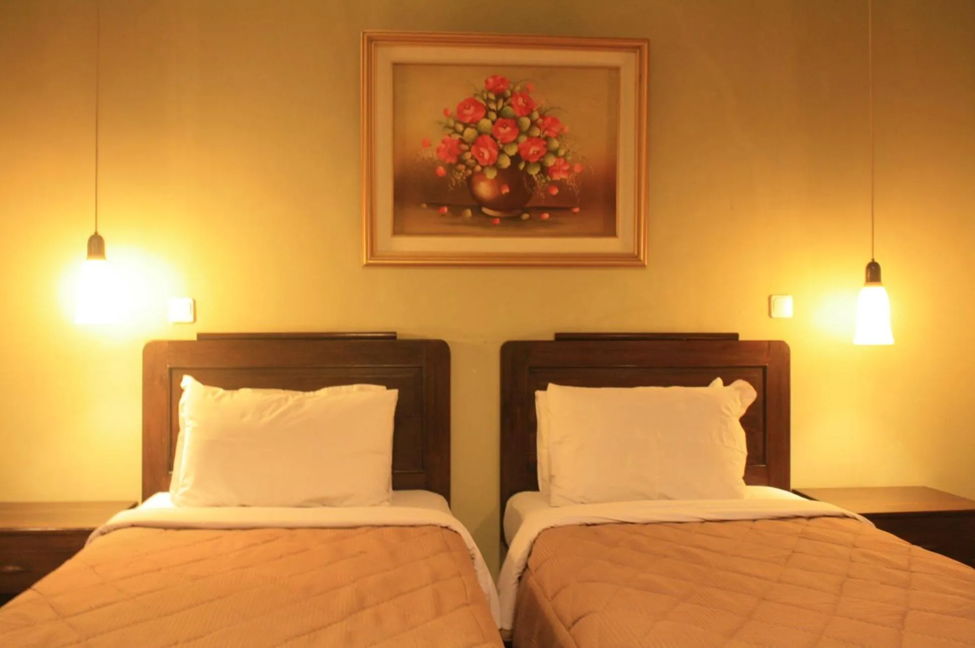 Bed in Puncak Pass Resort