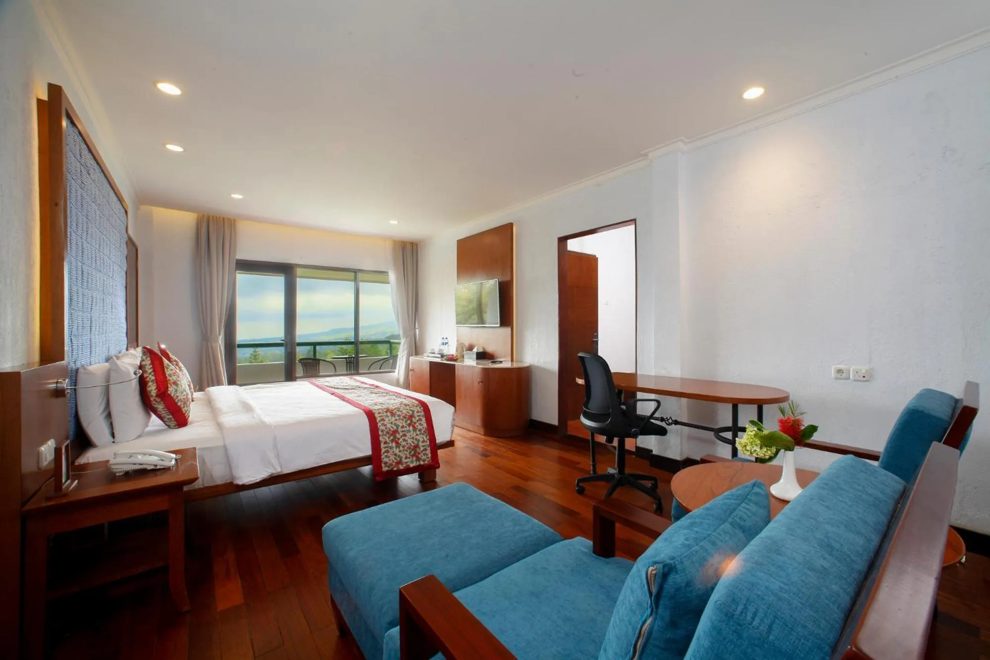 Bed in Puncak Pass Resort