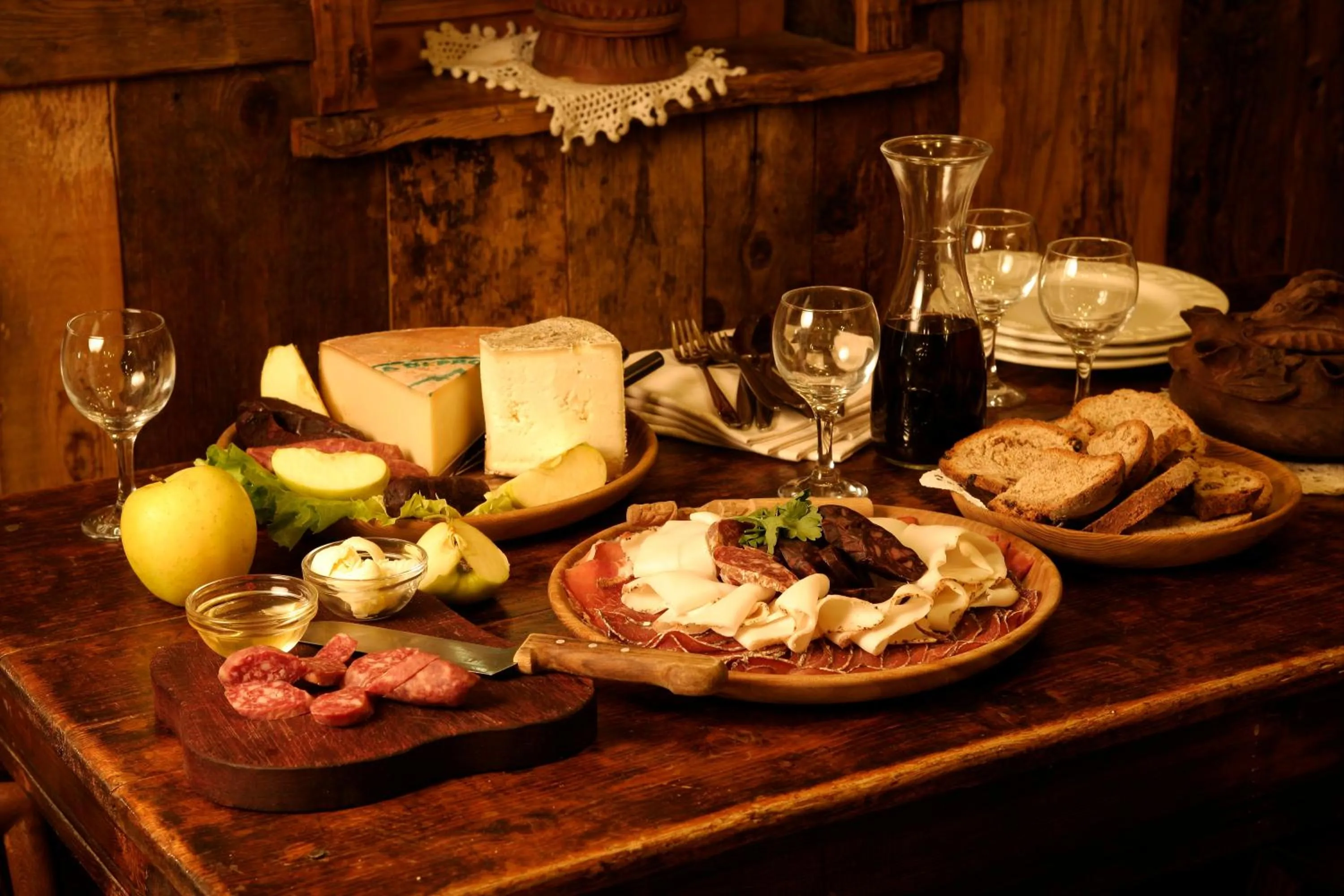 Food and drinks in Hotel Granta Parey