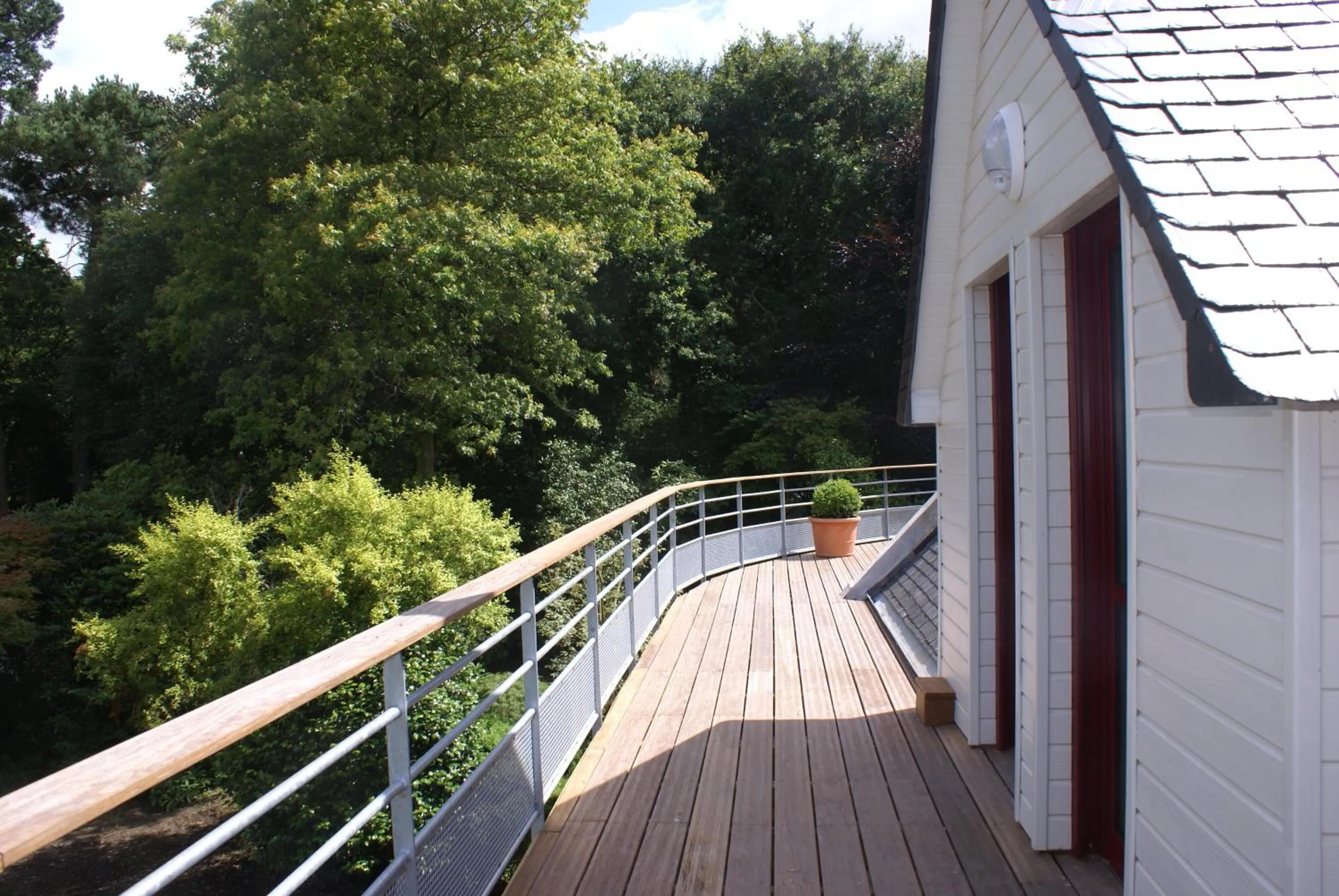 Property building in La Canopée des Pins