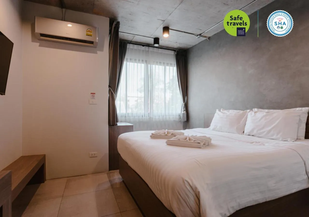 Bedroom, Bed in the echo hotel