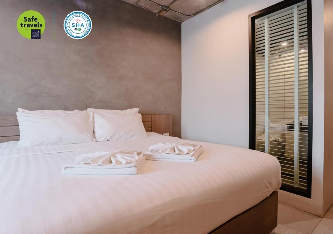 Bedroom, Bed in the echo hotel