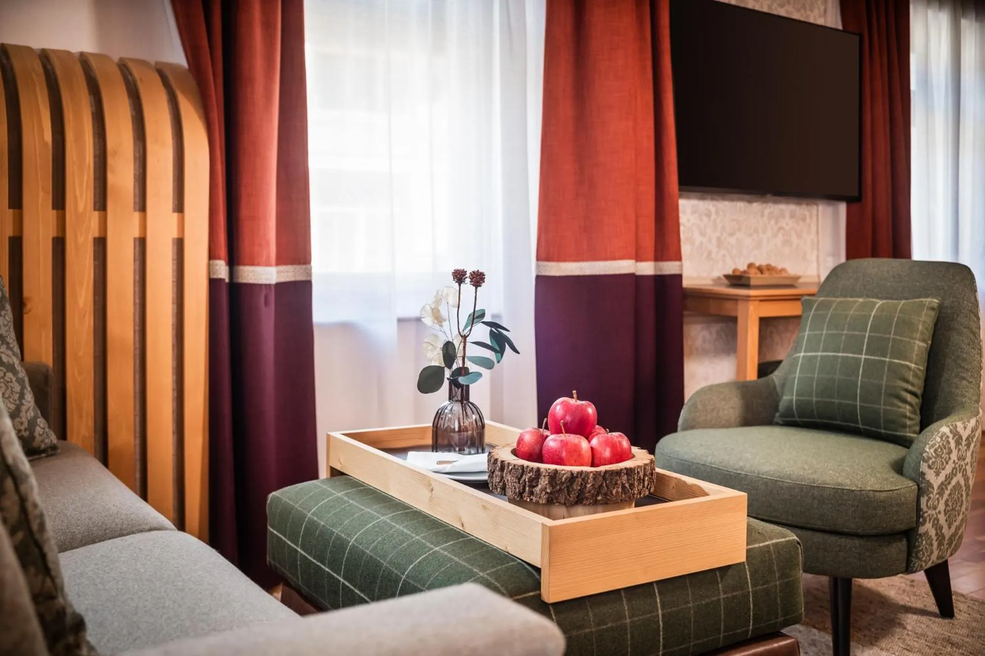 Living room in Hotel Flüela Davos - The Unbound Collection by Hyatt