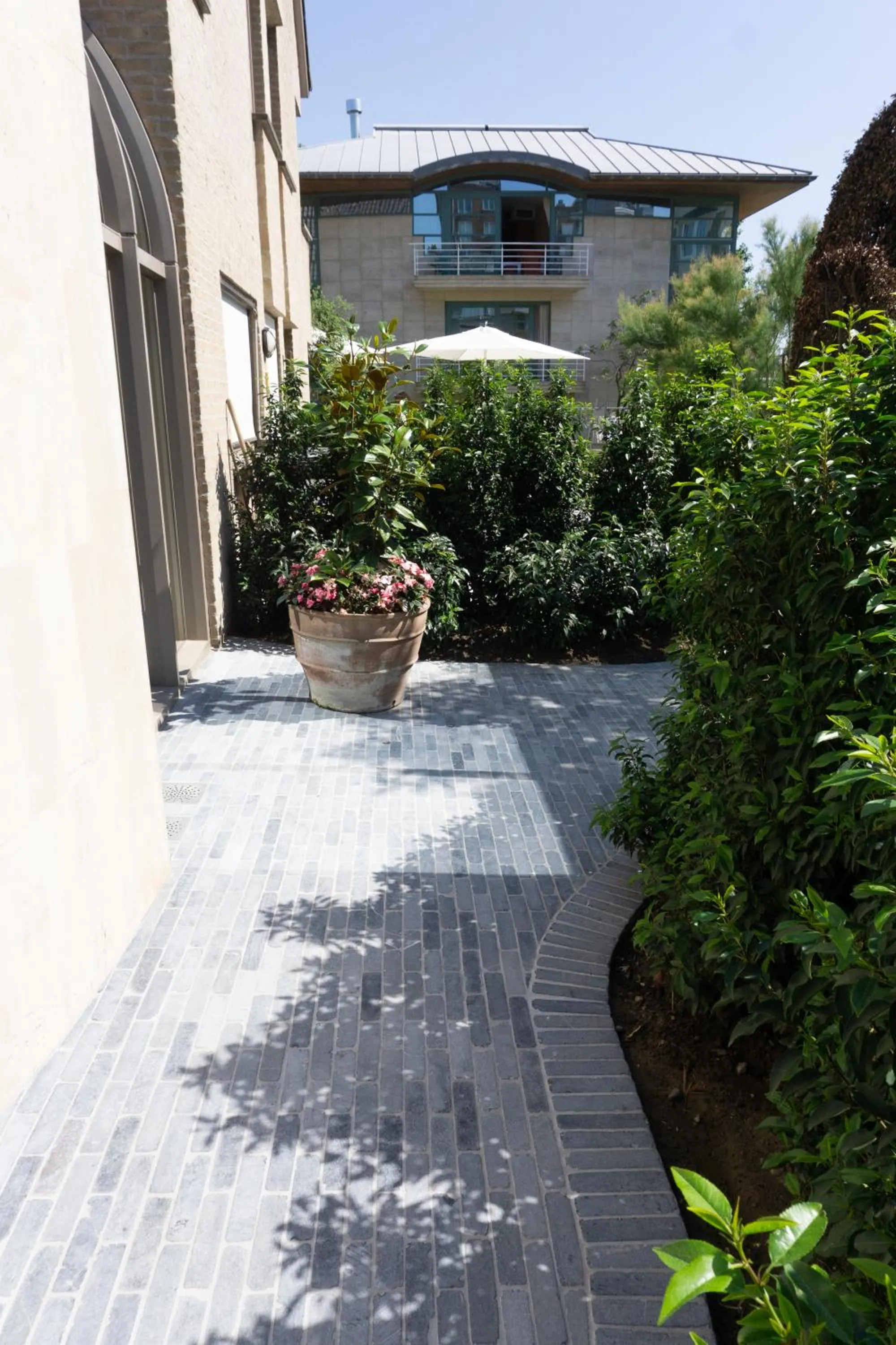 Facade/entrance in Hotel Iris