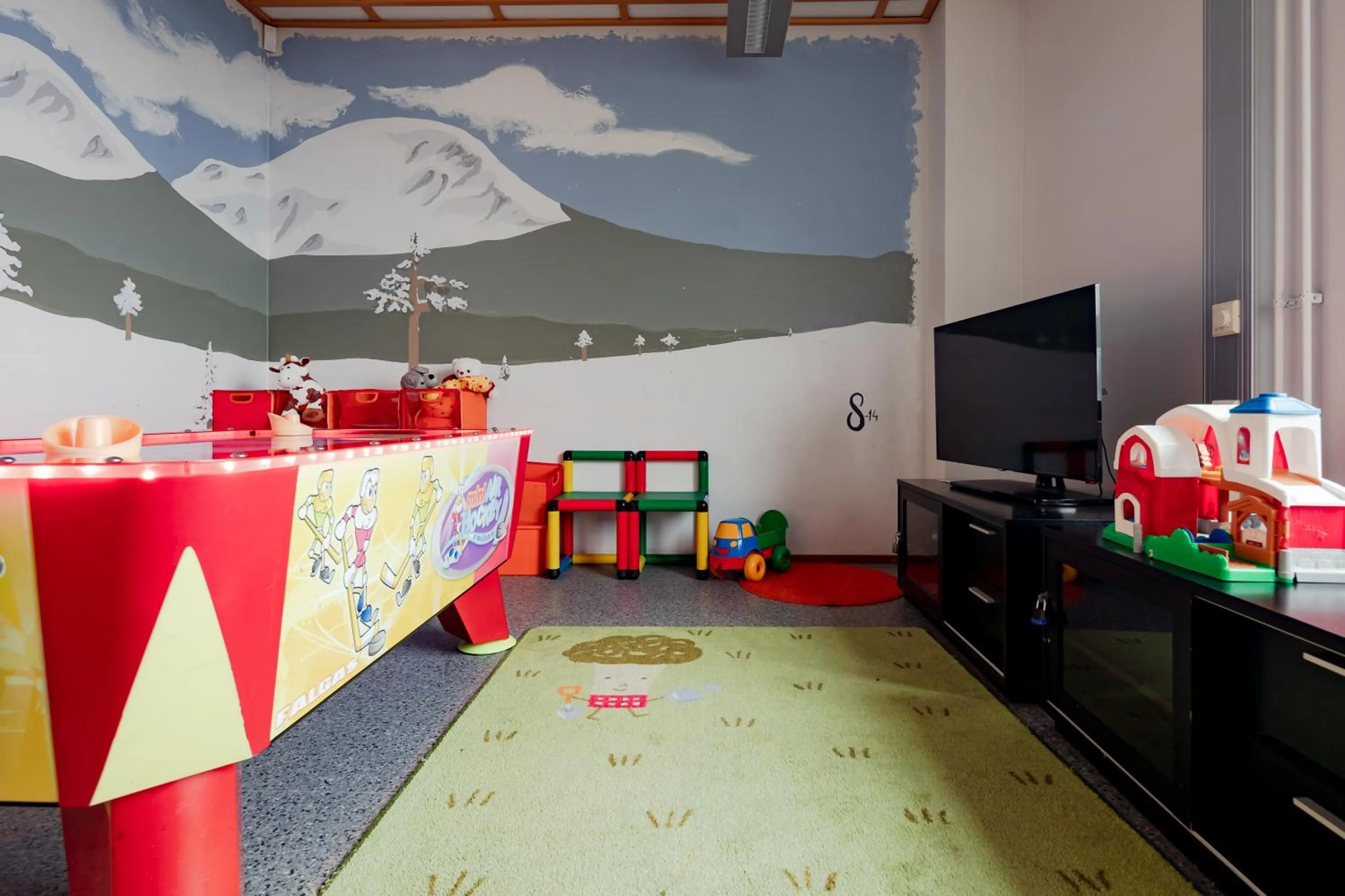 Children play ground in Lapland Hotels Saaga