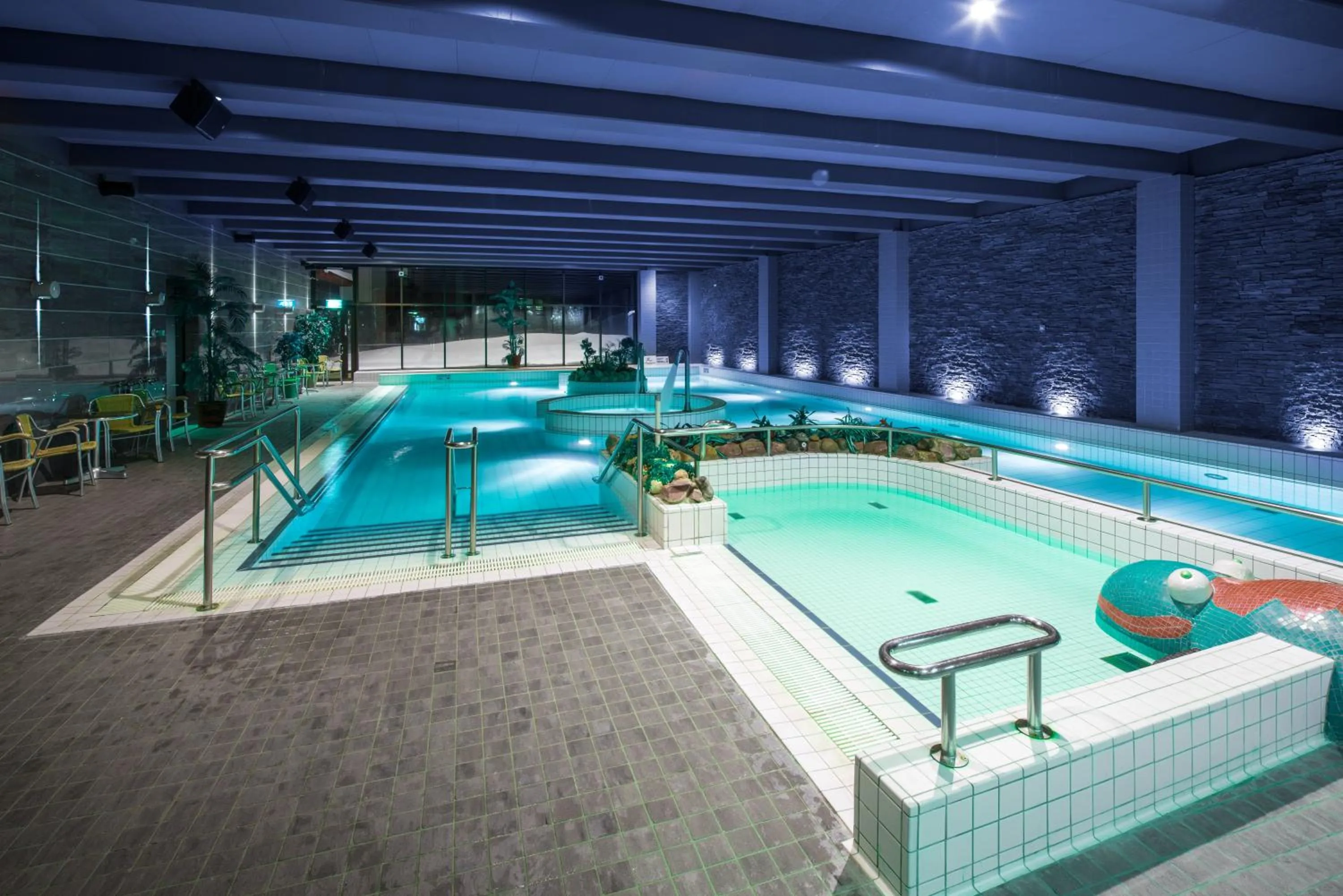 Swimming pool in Lapland Hotels Saaga