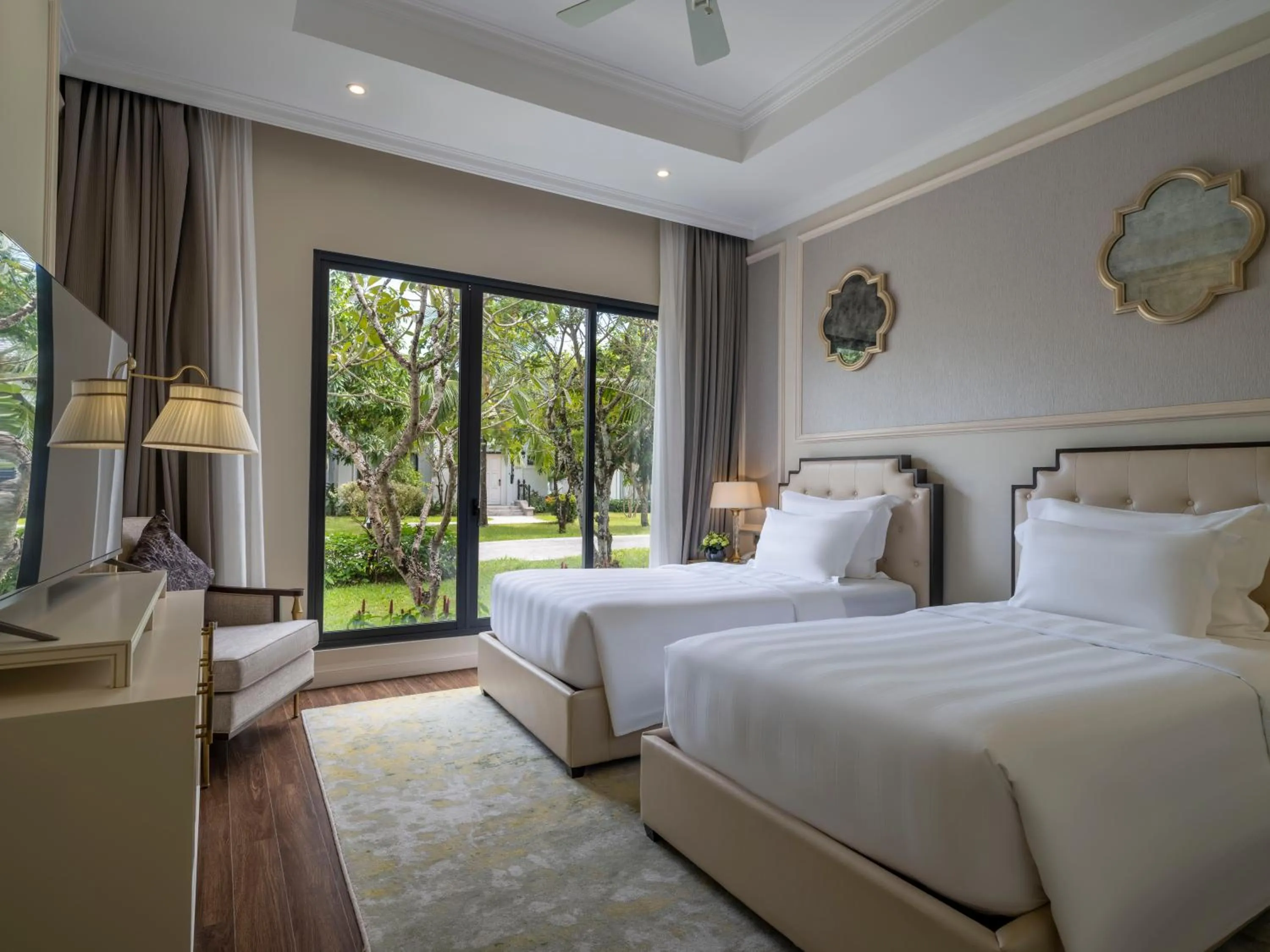 Bedroom, Bed in Vinpearl Wonderworld Phu Quoc