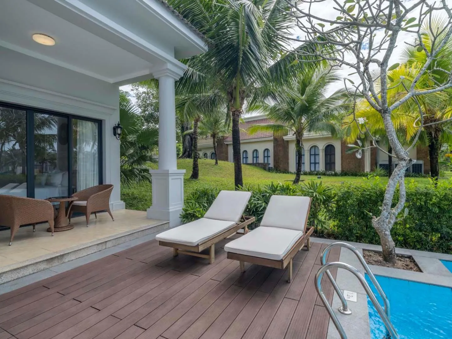 Swimming pool in Vinpearl Wonderworld Phu Quoc