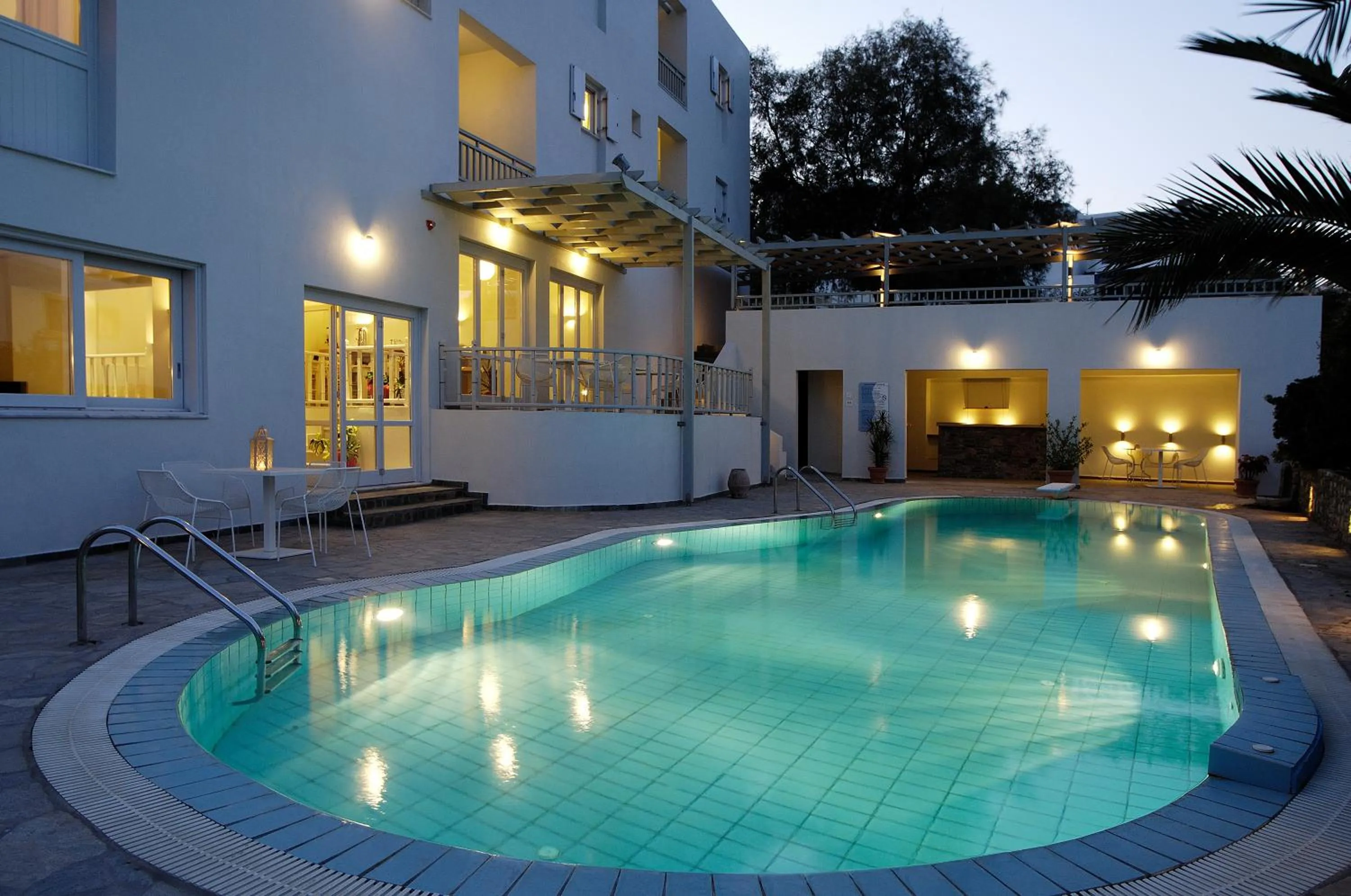 Swimming pool in Filoxenia Apartments