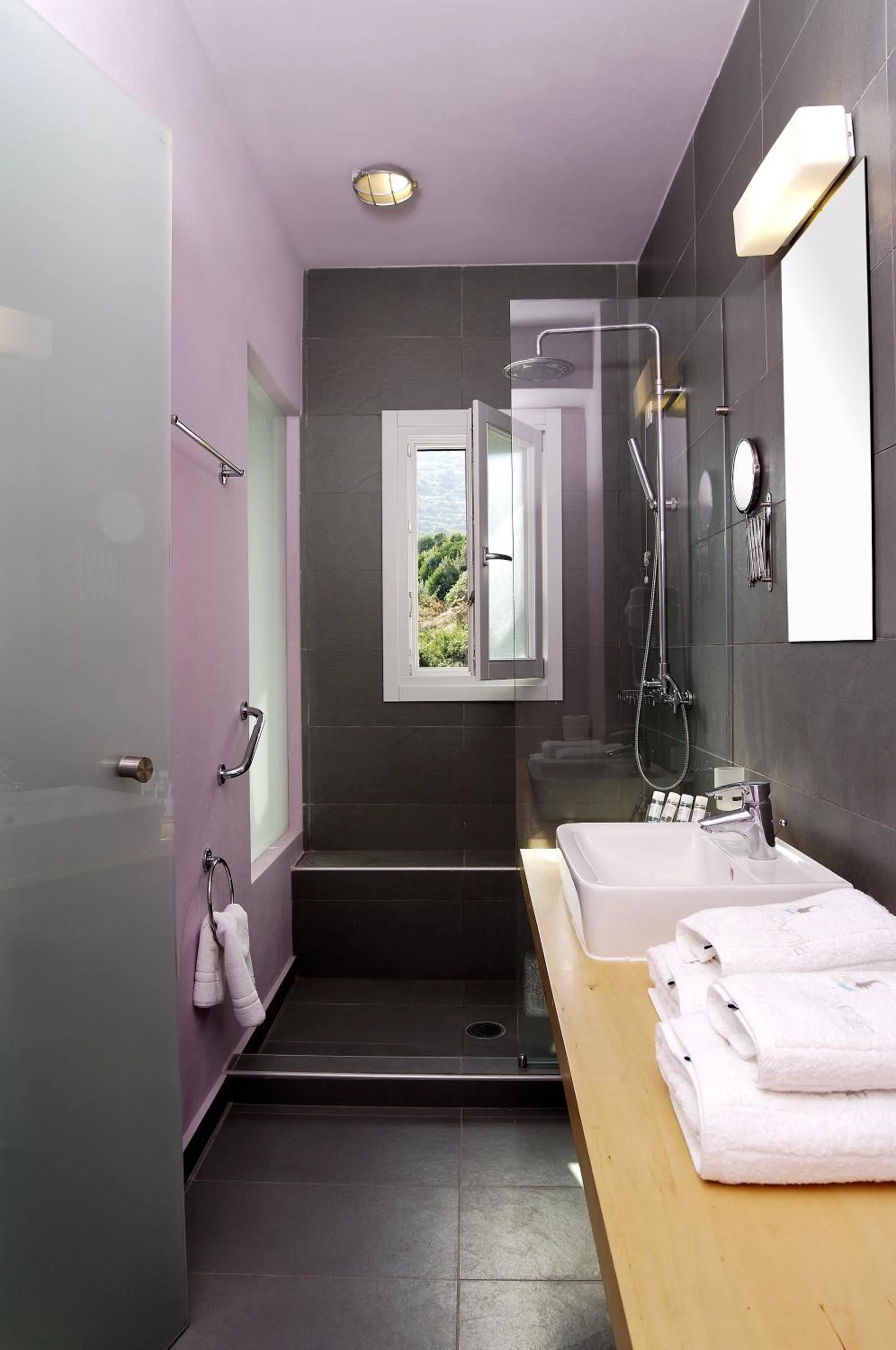 Bathroom in Filoxenia Apartments