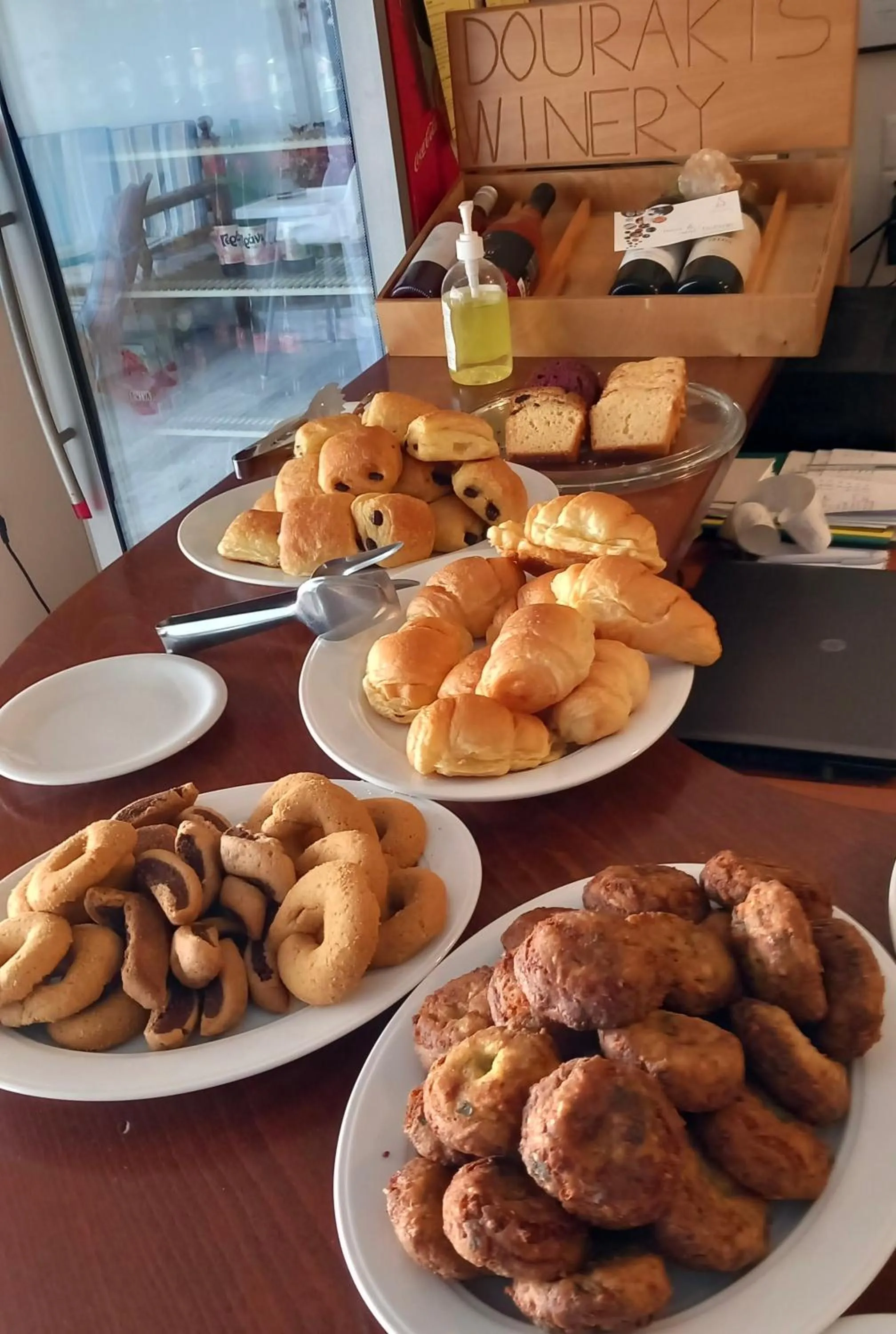 Continental breakfast in Kanakis Blue Beach Apartments