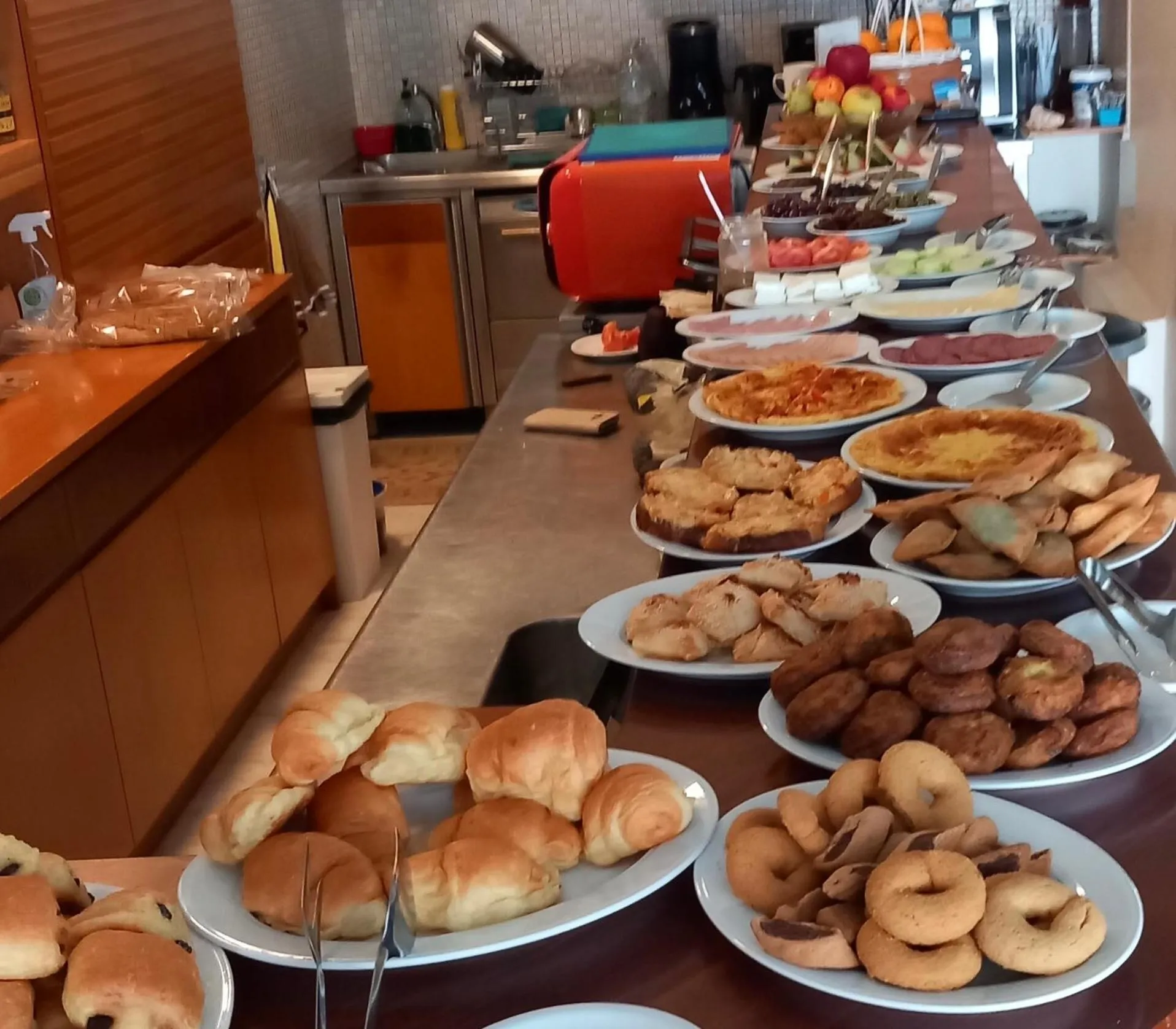 Buffet breakfast in Kanakis Blue Beach Apartments