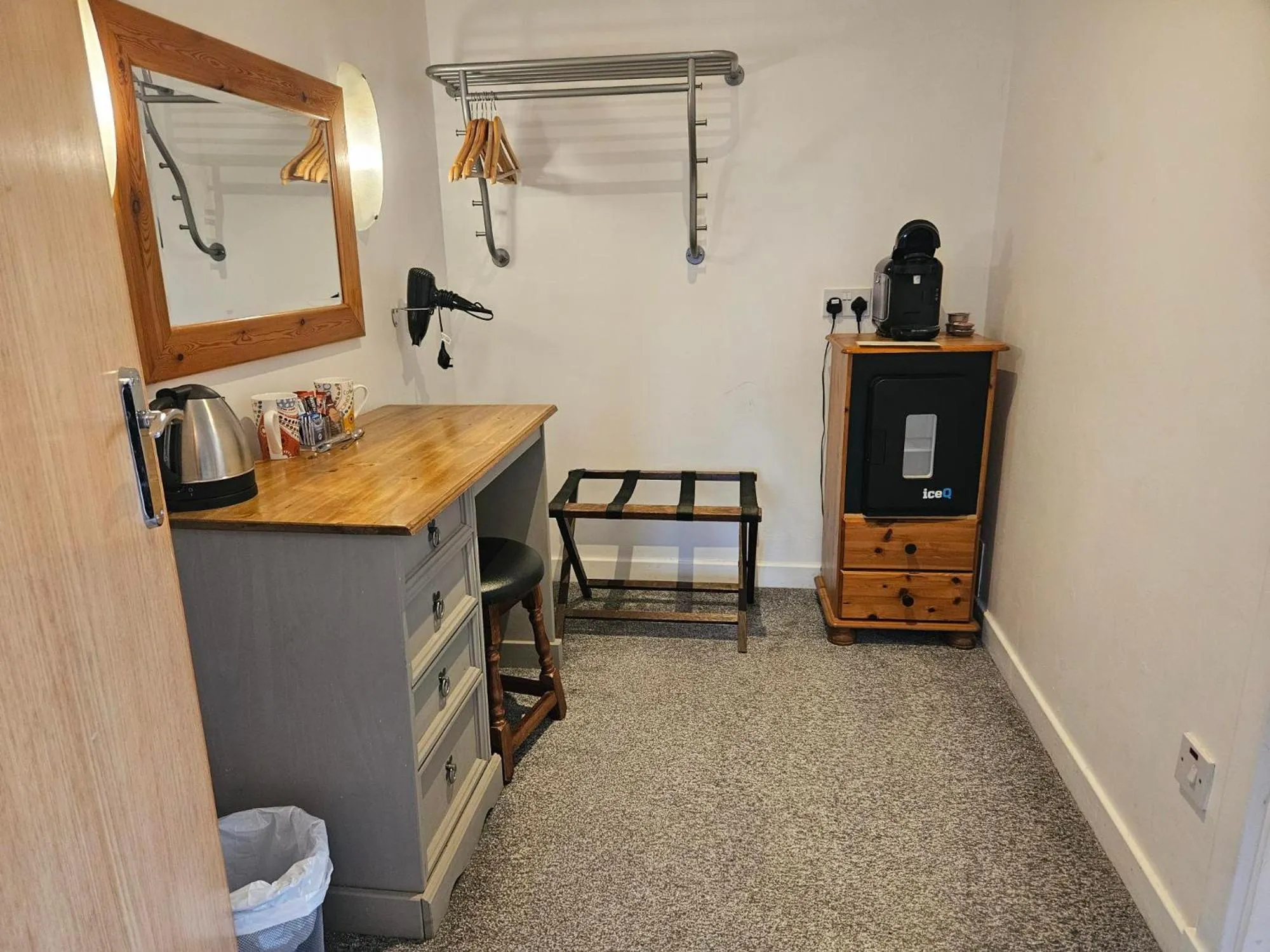 Coffee/tea facilities in Park Lodge Hotel