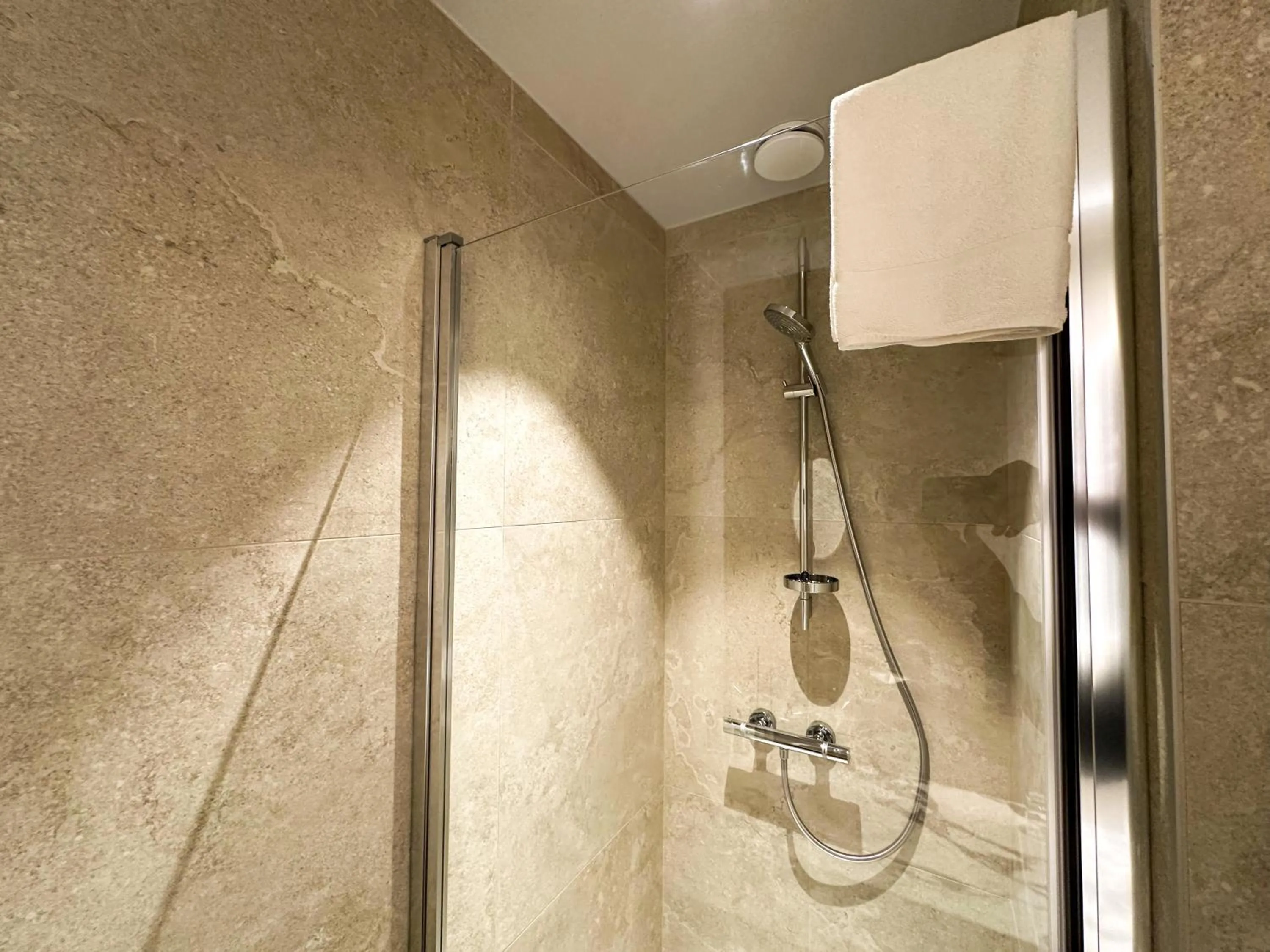 Shower in Hotel Villa Select