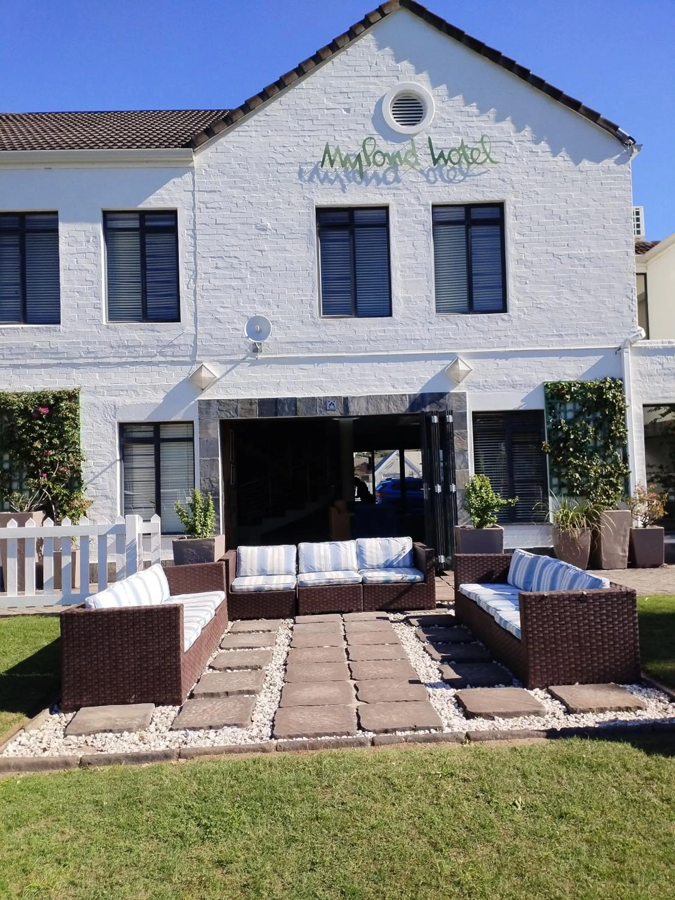 Seating area in MyPond Stenden Hotel