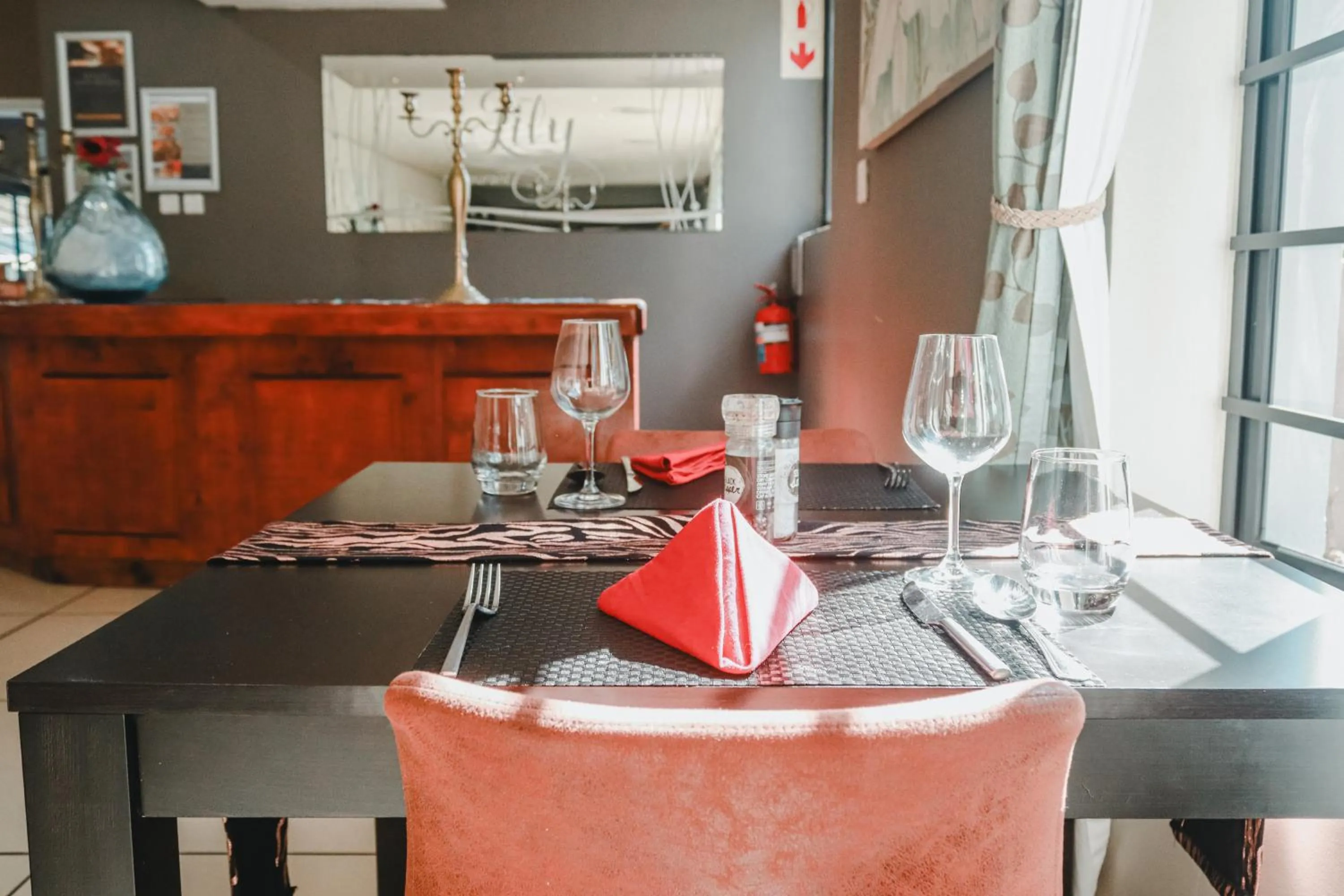 Restaurant/places to eat in MyPond Stenden Hotel