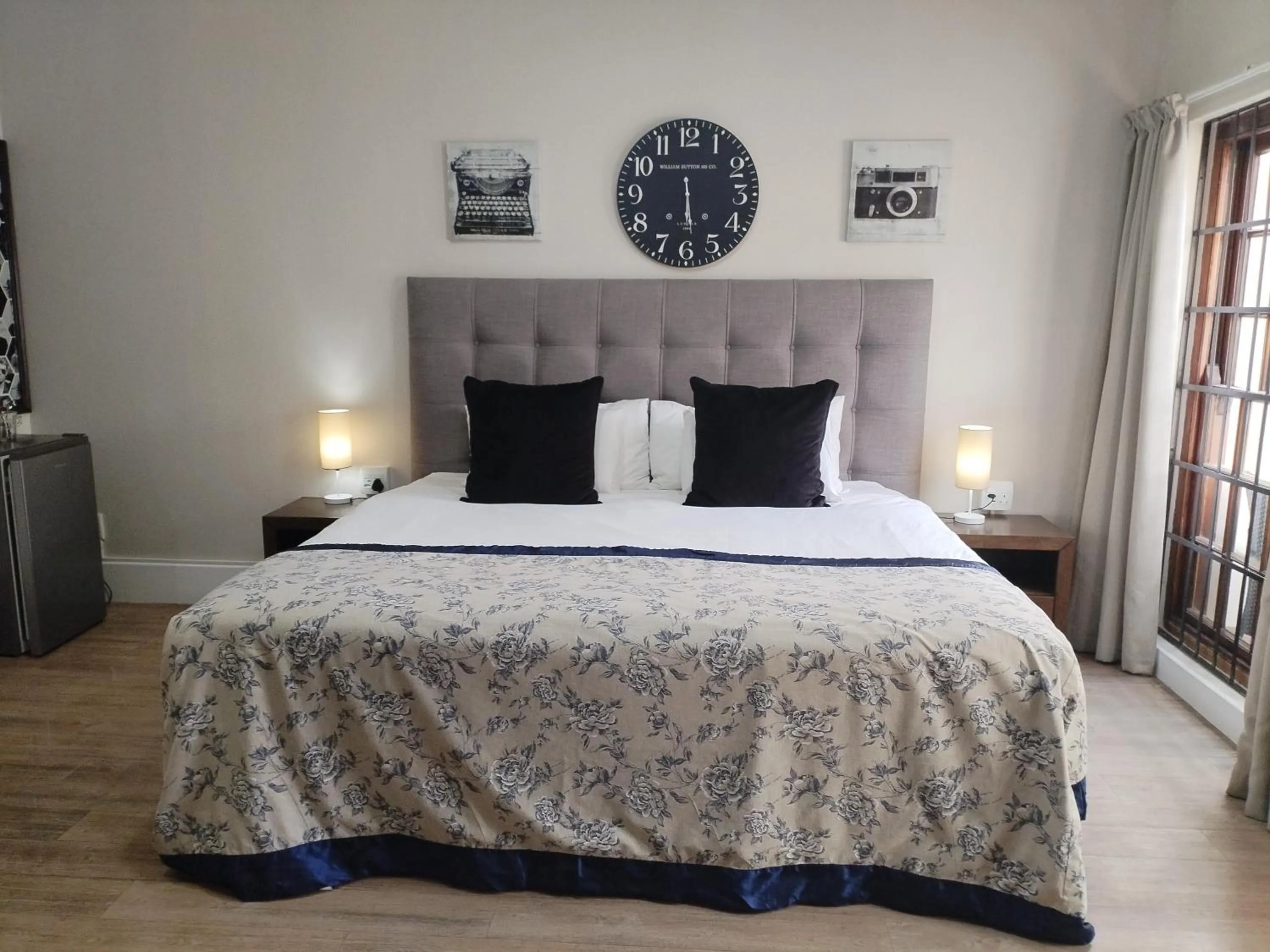 Bed in MyPond Stenden Hotel