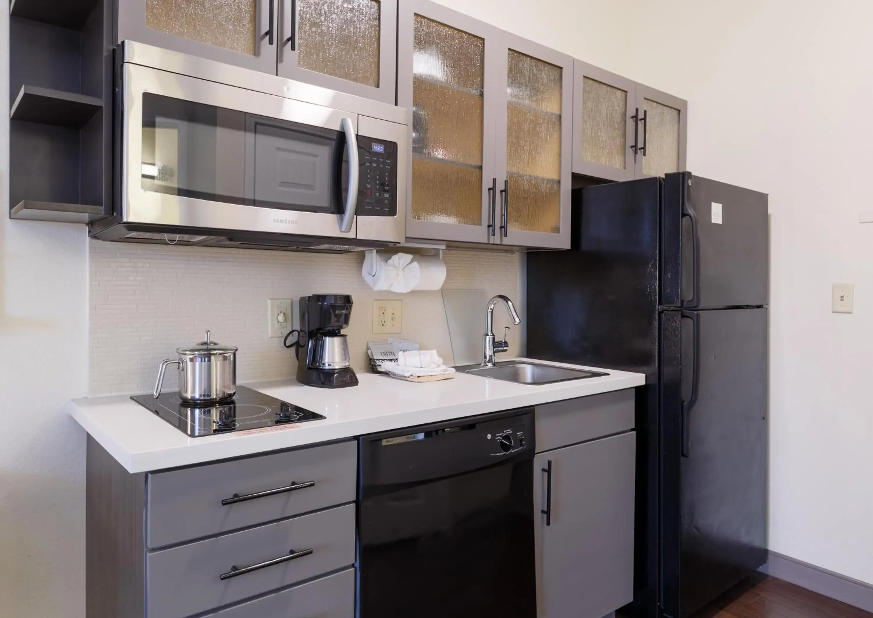 King Studio with Sofa Bed in Candlewood Suites San Marcos by IHG King Studio with Sofa Bed in Candlewood Suites San Marcos by IHG