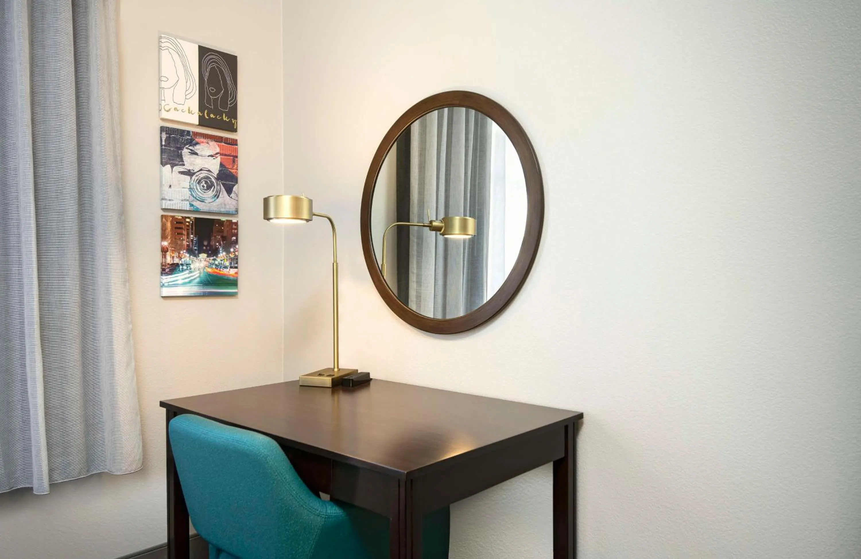 Bedroom in Hampton Inn & Suites - Raleigh Downtown