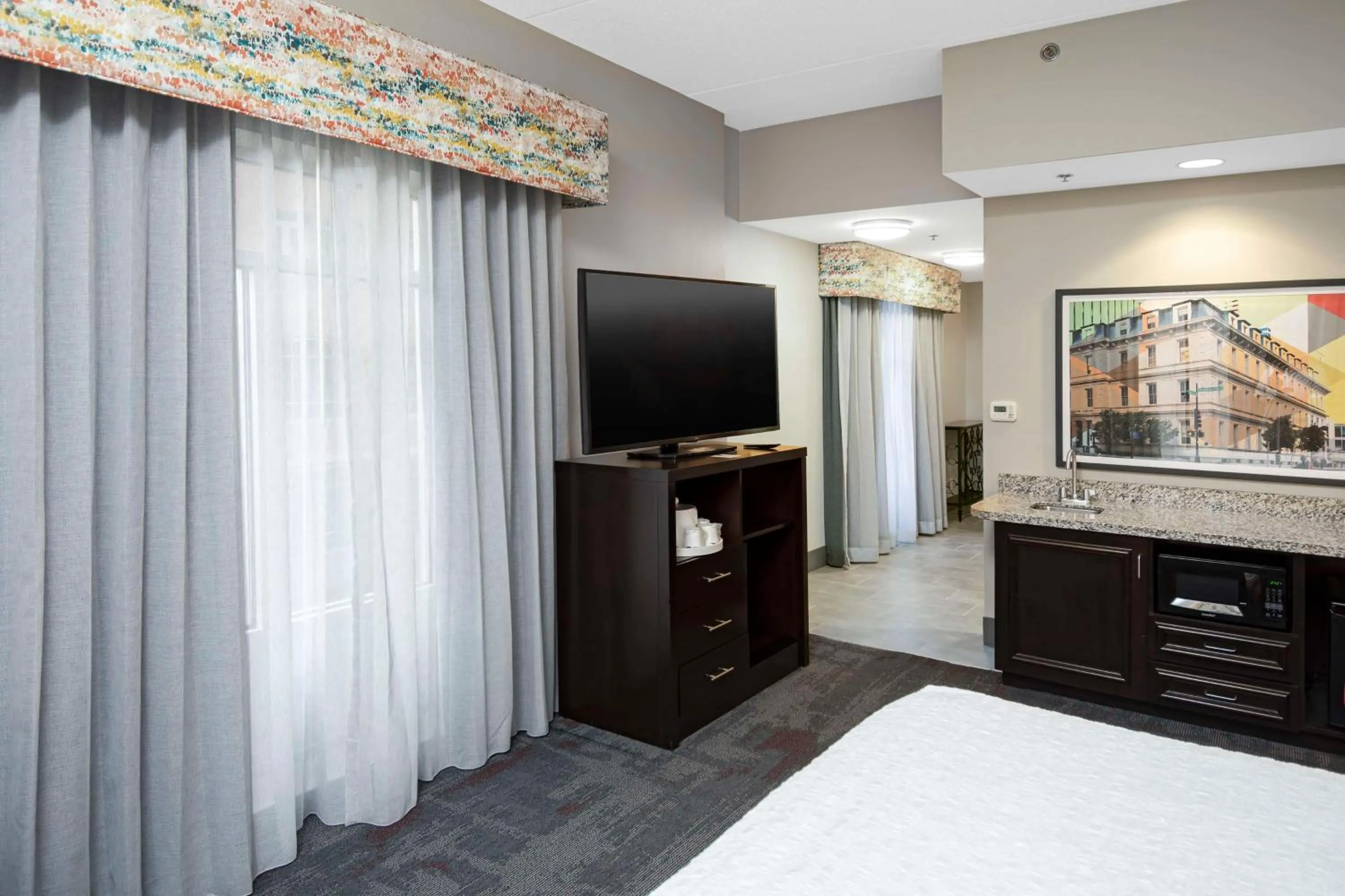 Bed in Hampton Inn & Suites - Raleigh Downtown