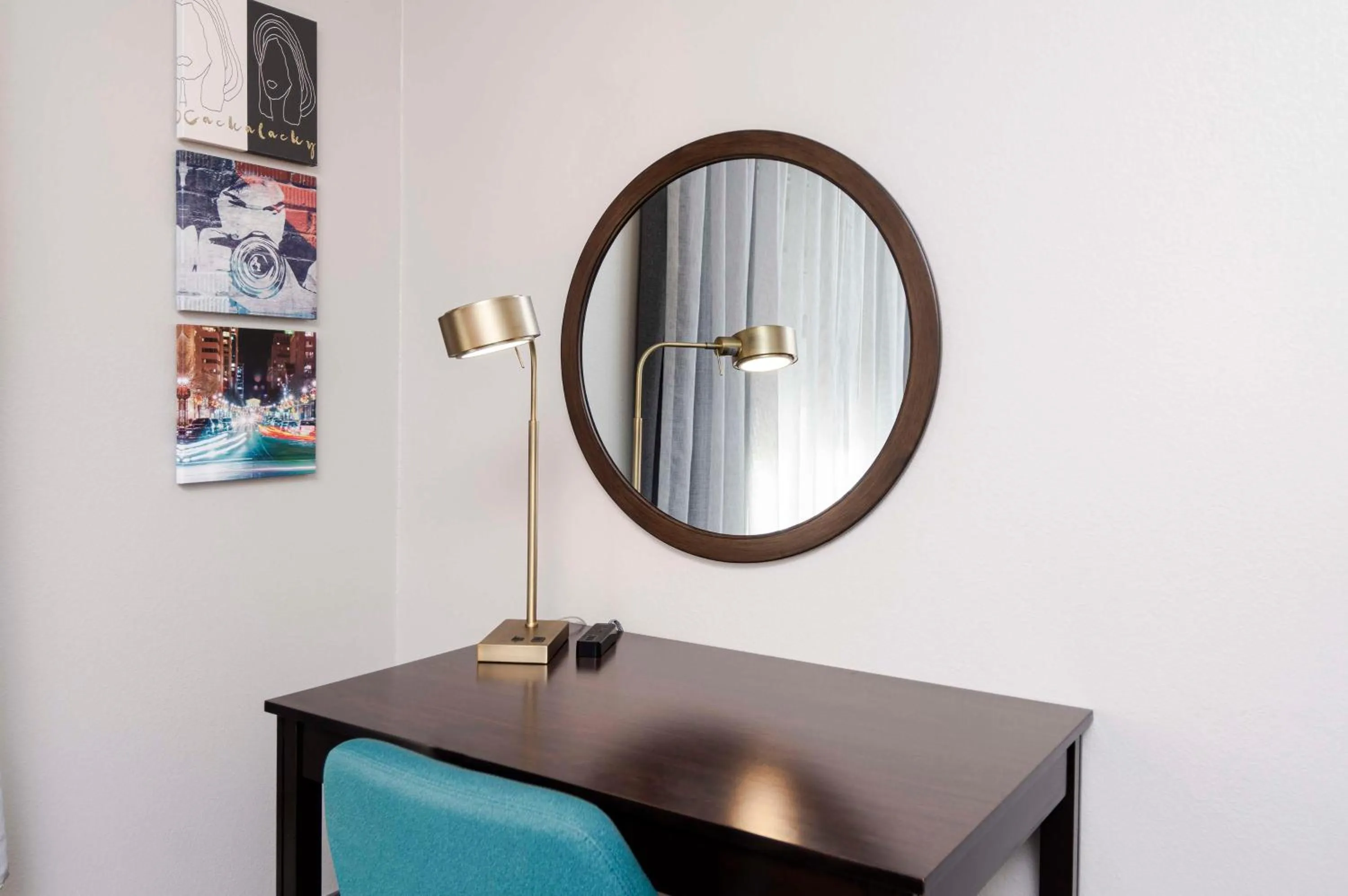 Bedroom in Hampton Inn & Suites - Raleigh Downtown