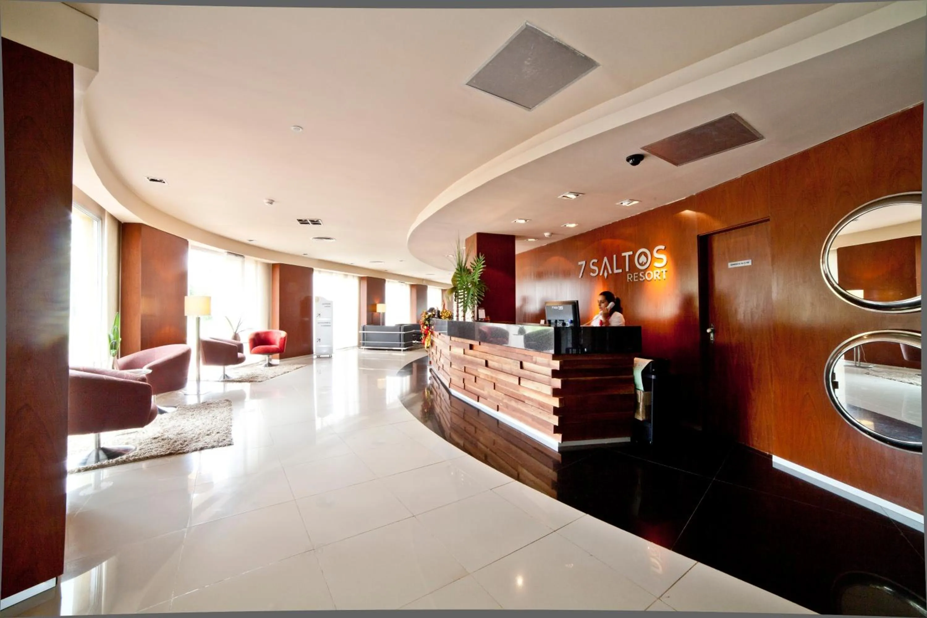 Facade/entrance in 7 Saltos Resort