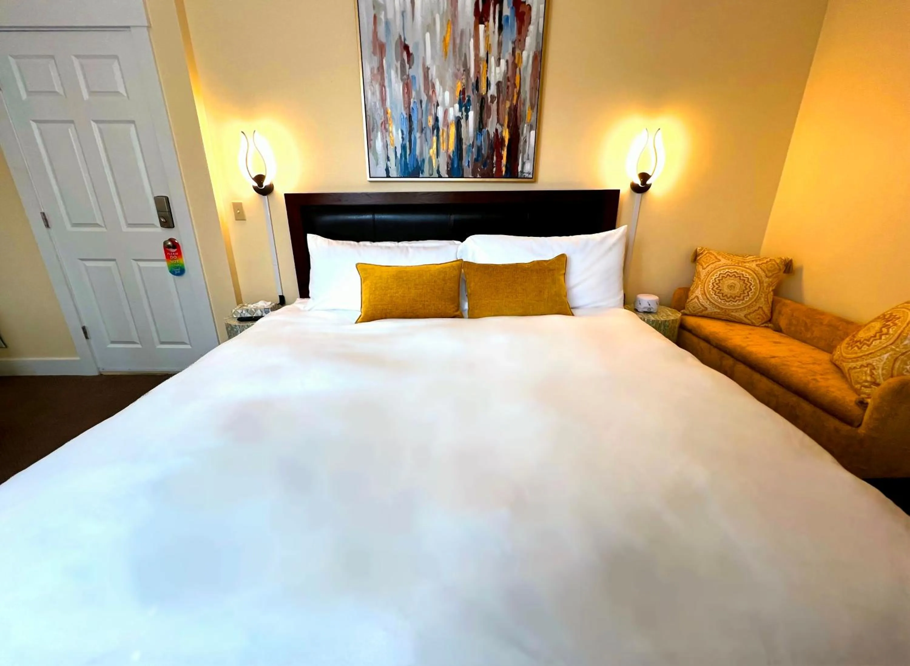 Bed in Lotus Provincetown