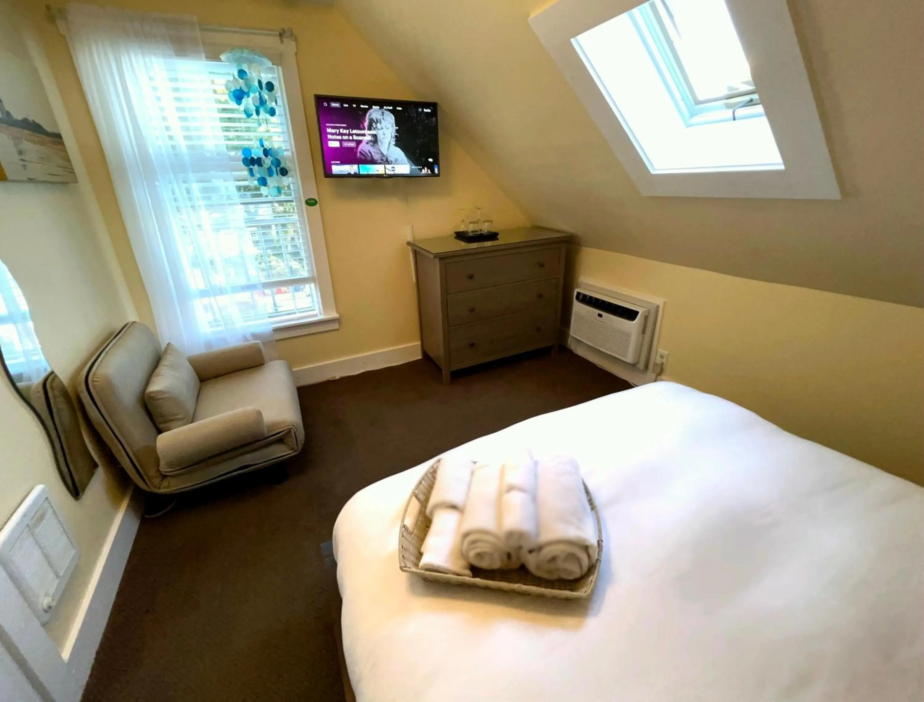 Bed in Lotus Provincetown