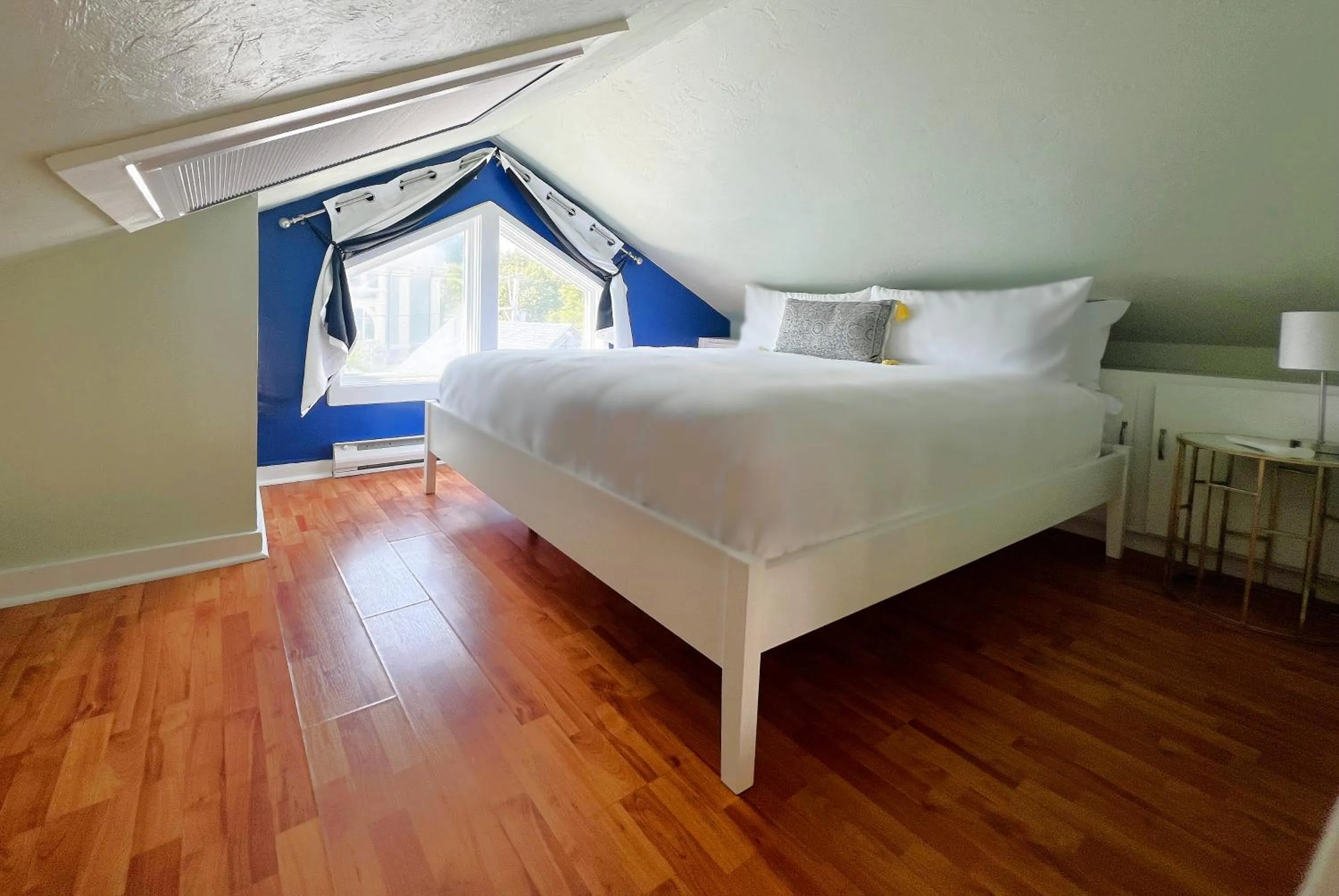 Bed in Lotus Provincetown