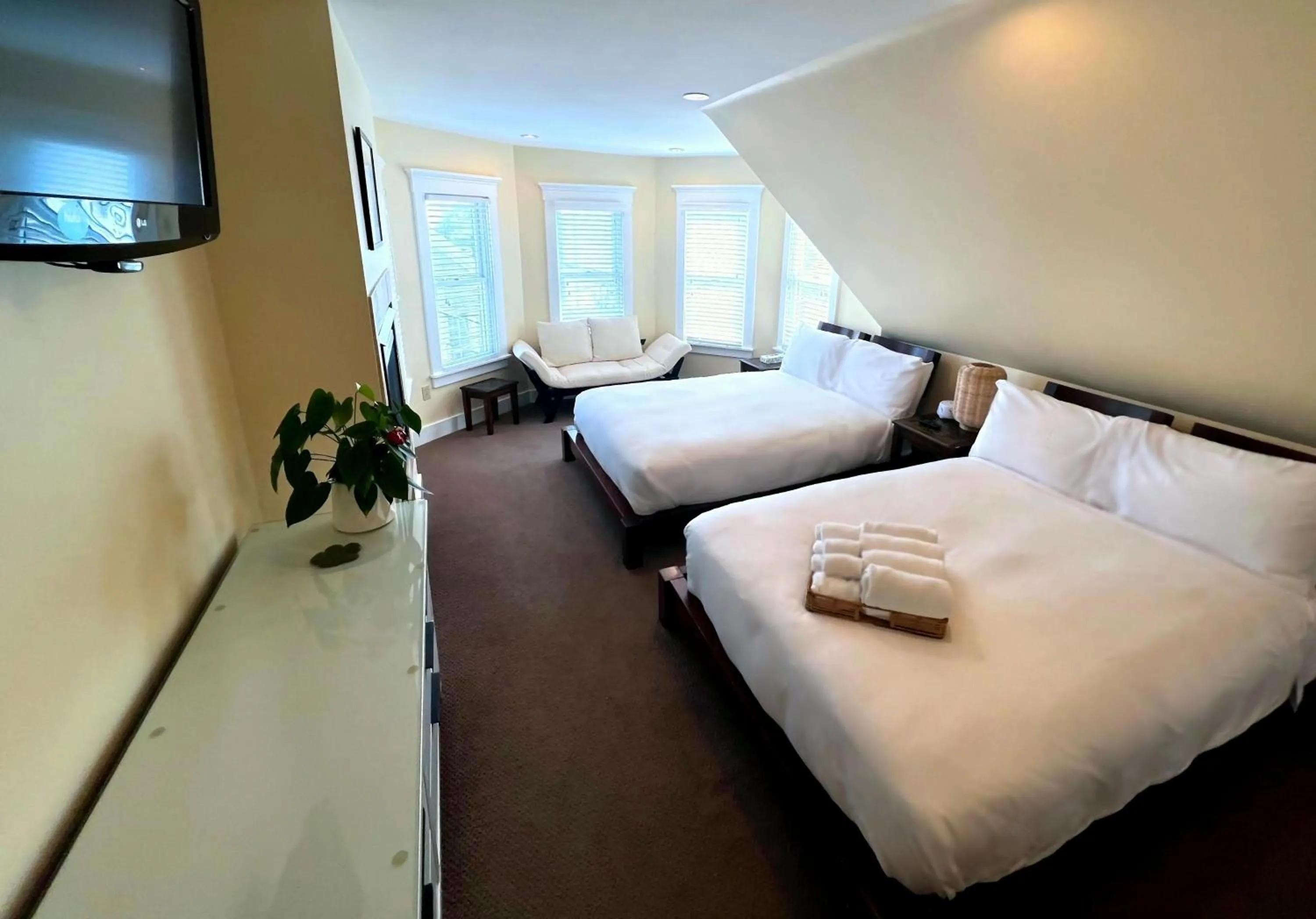 Bed in Lotus Provincetown