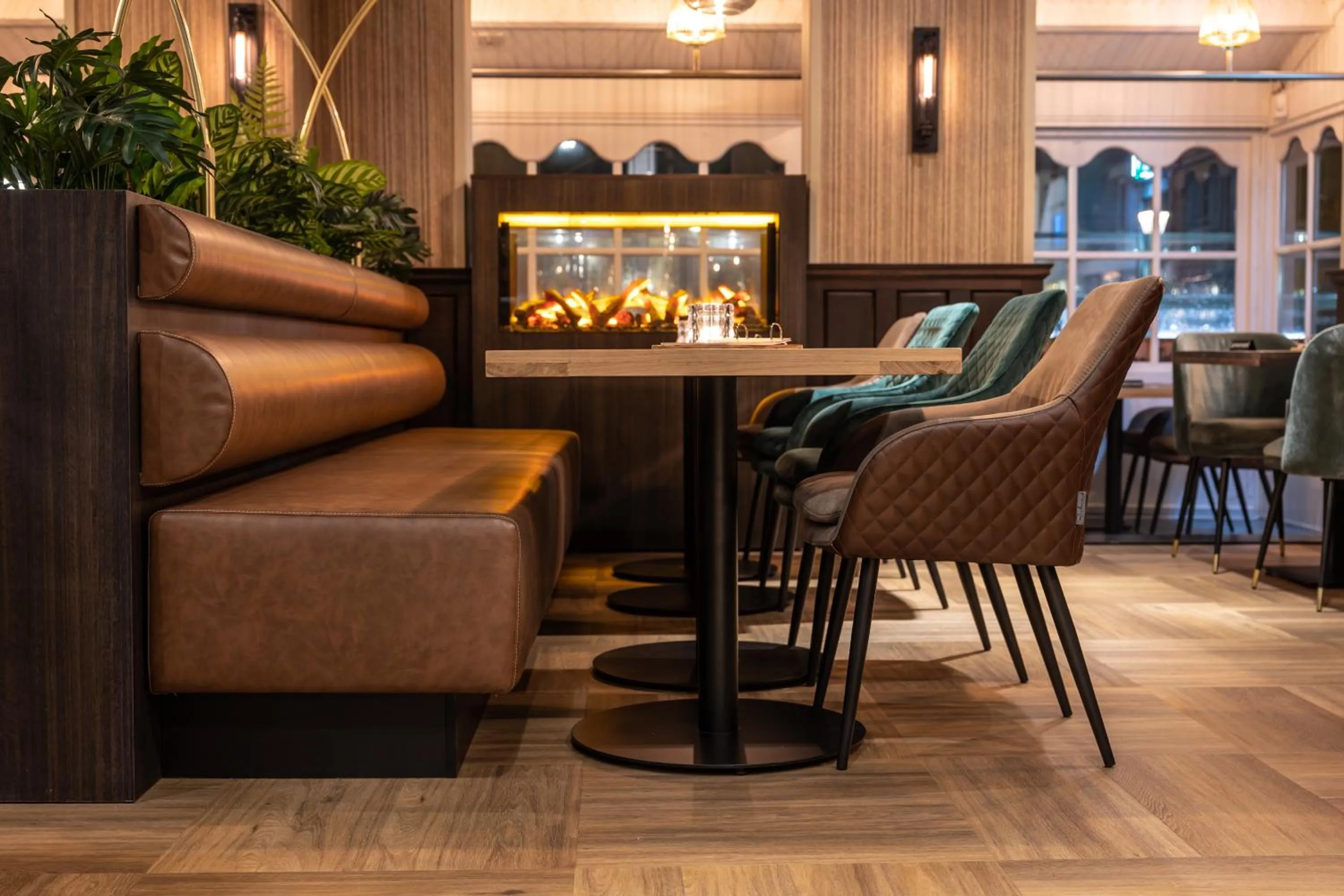 Restaurant/places to eat in Hotel Bom