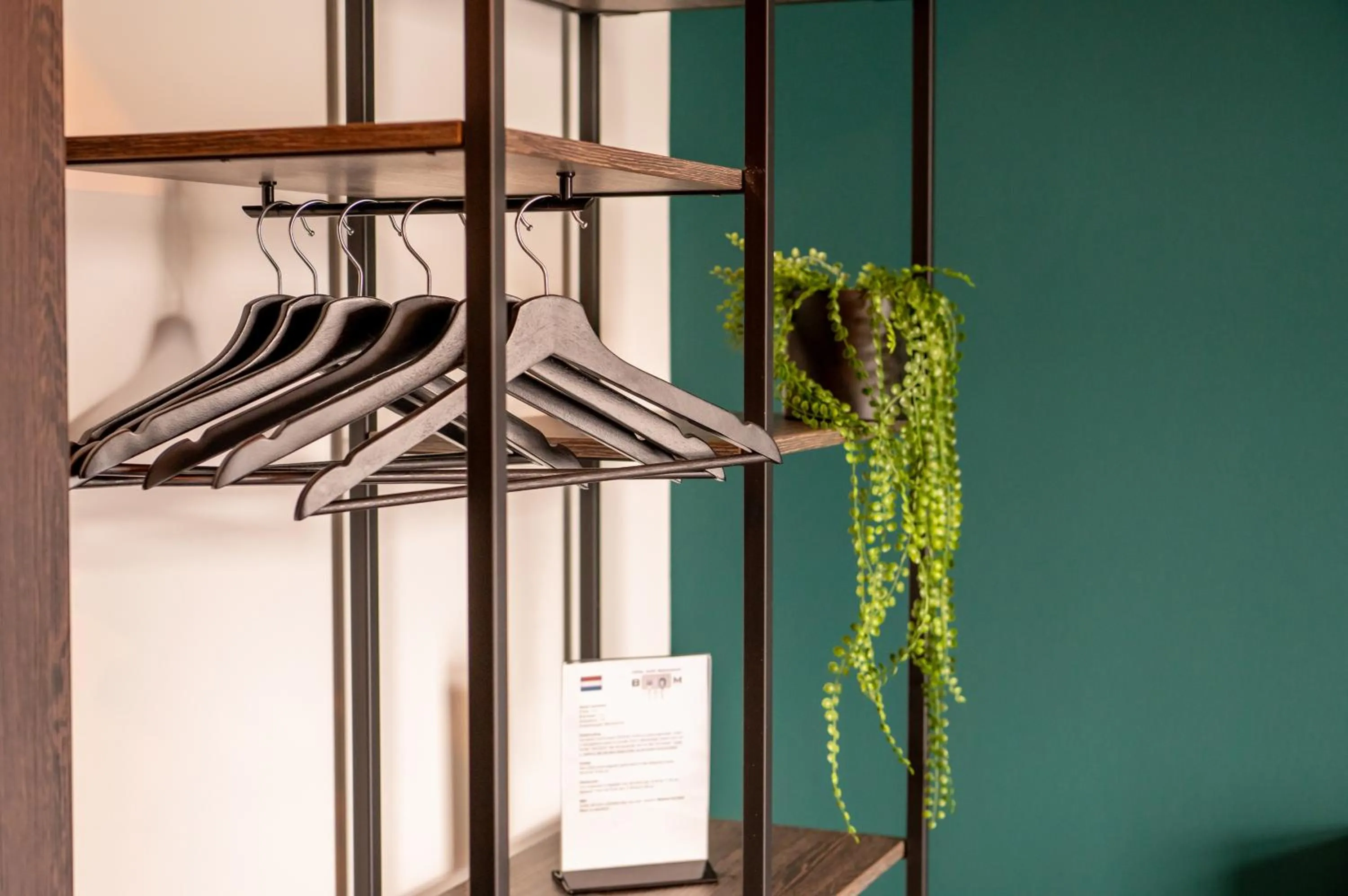 wardrobe in Hotel Bom