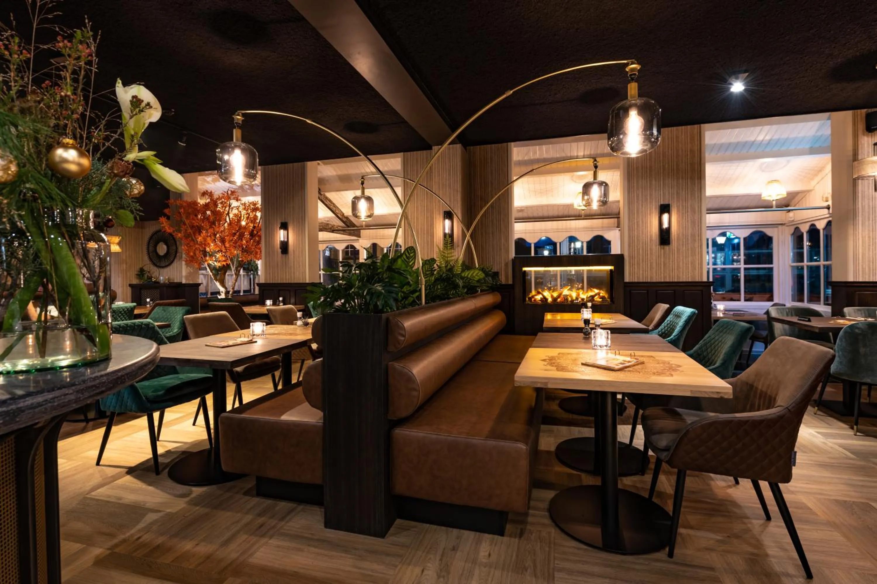 Restaurant/places to eat in Hotel Bom