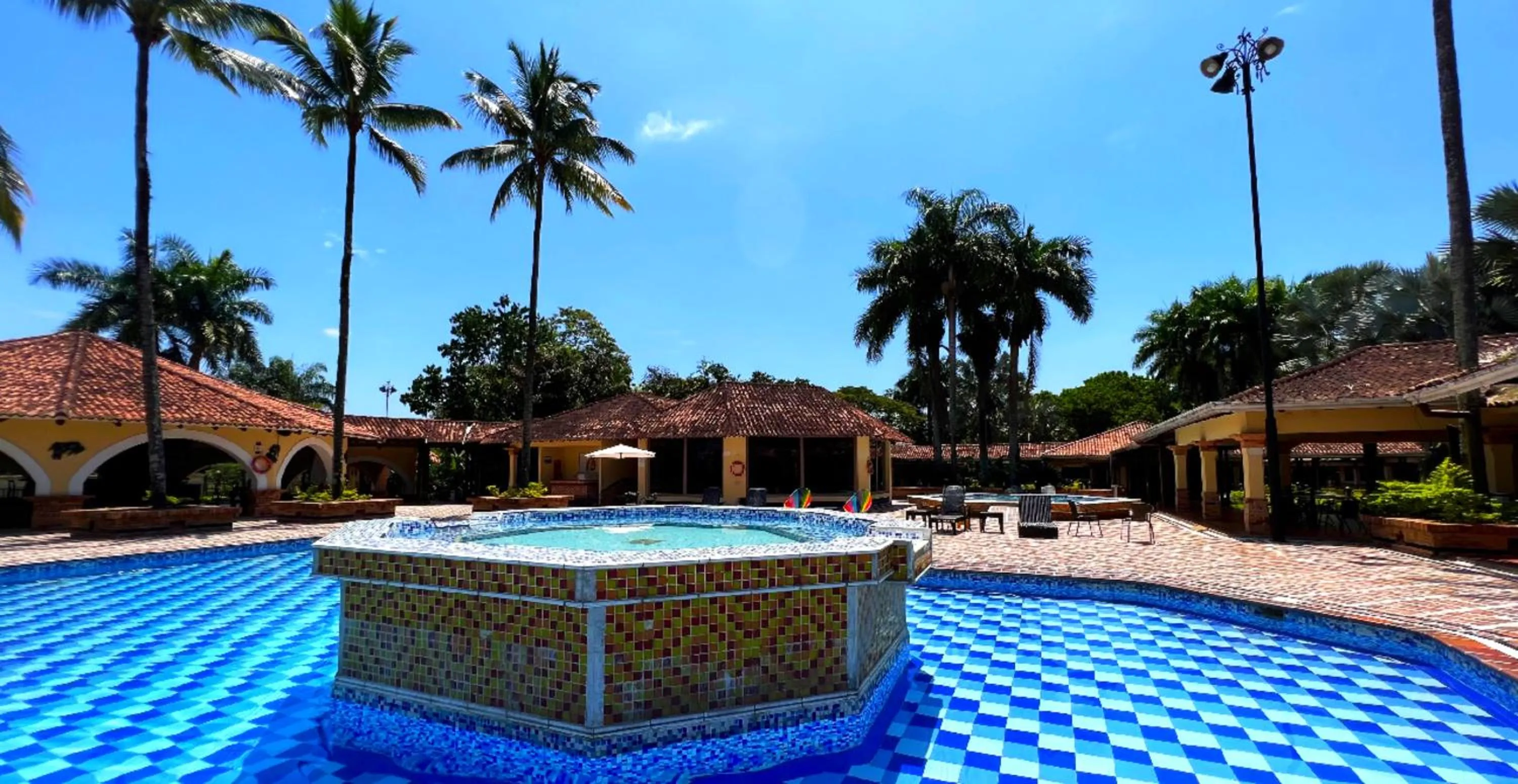 Swimming pool in Tequendama Hotel Campestre Villavicencio
