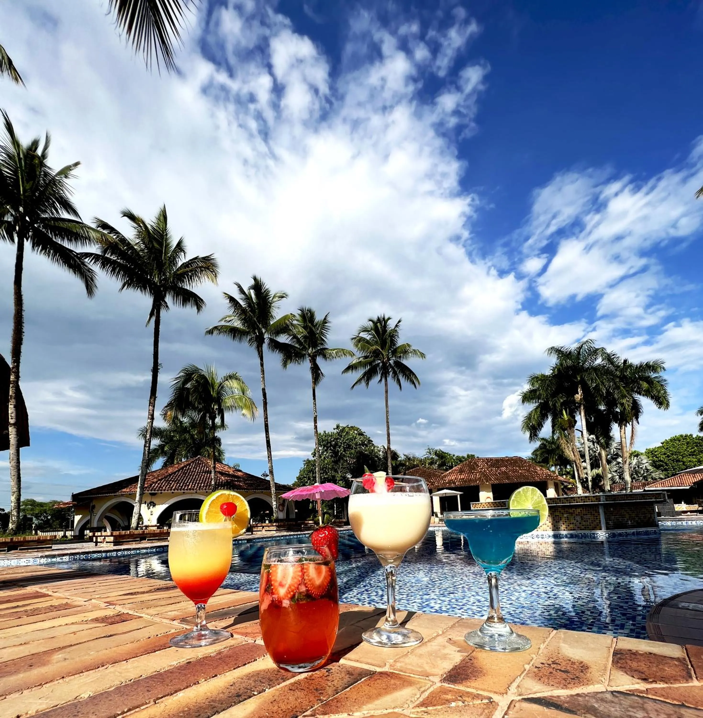 Swimming pool in Tequendama Hotel Campestre Villavicencio