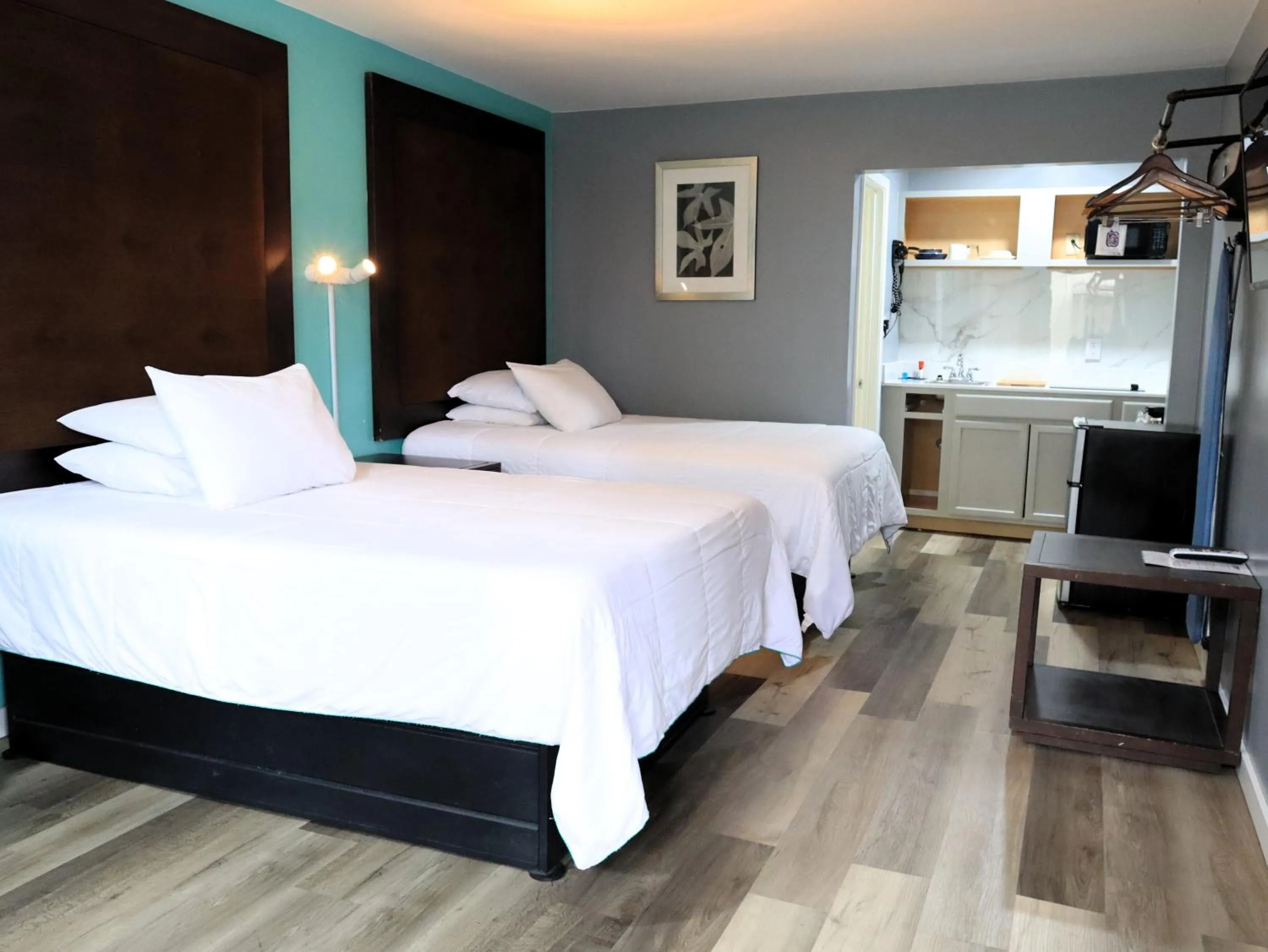 Bed in Americas Best Value Inn Suites & Studios Blytheville by Sonesta