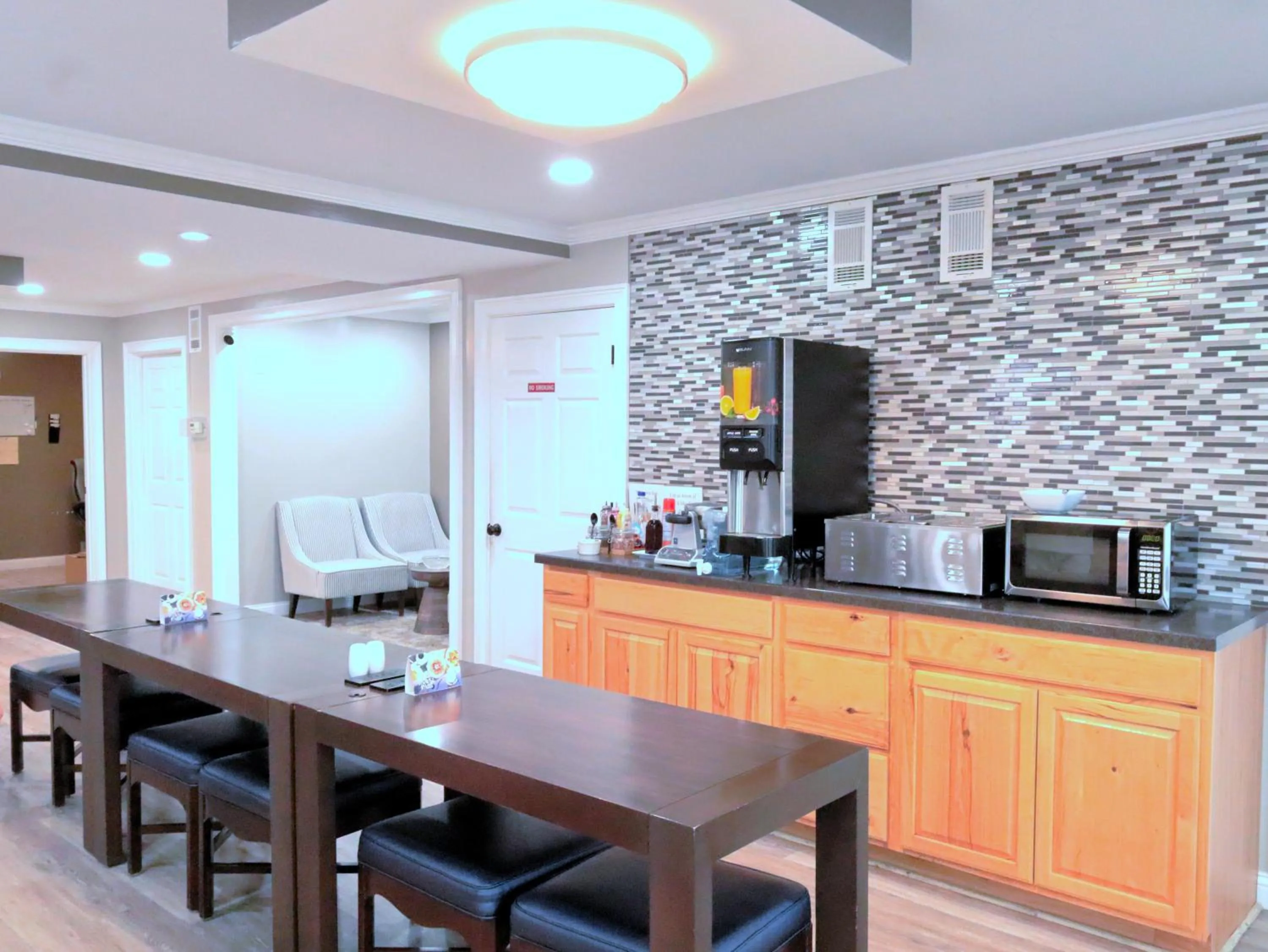 Lobby or reception in Americas Best Value Inn Suites & Studios Blytheville by Sonesta