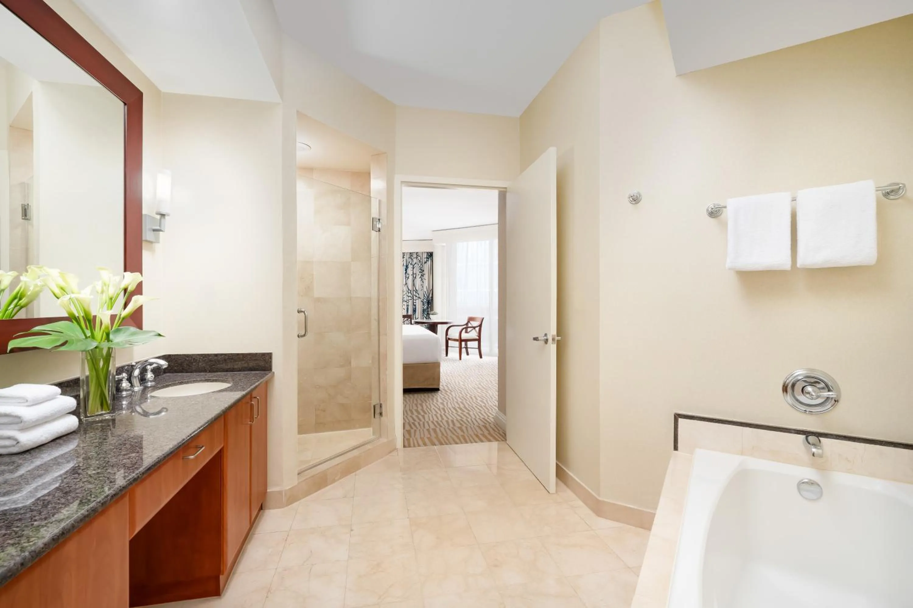 Bathroom, Bed in Trump International Beach Resort - Sunny Isles Beach
