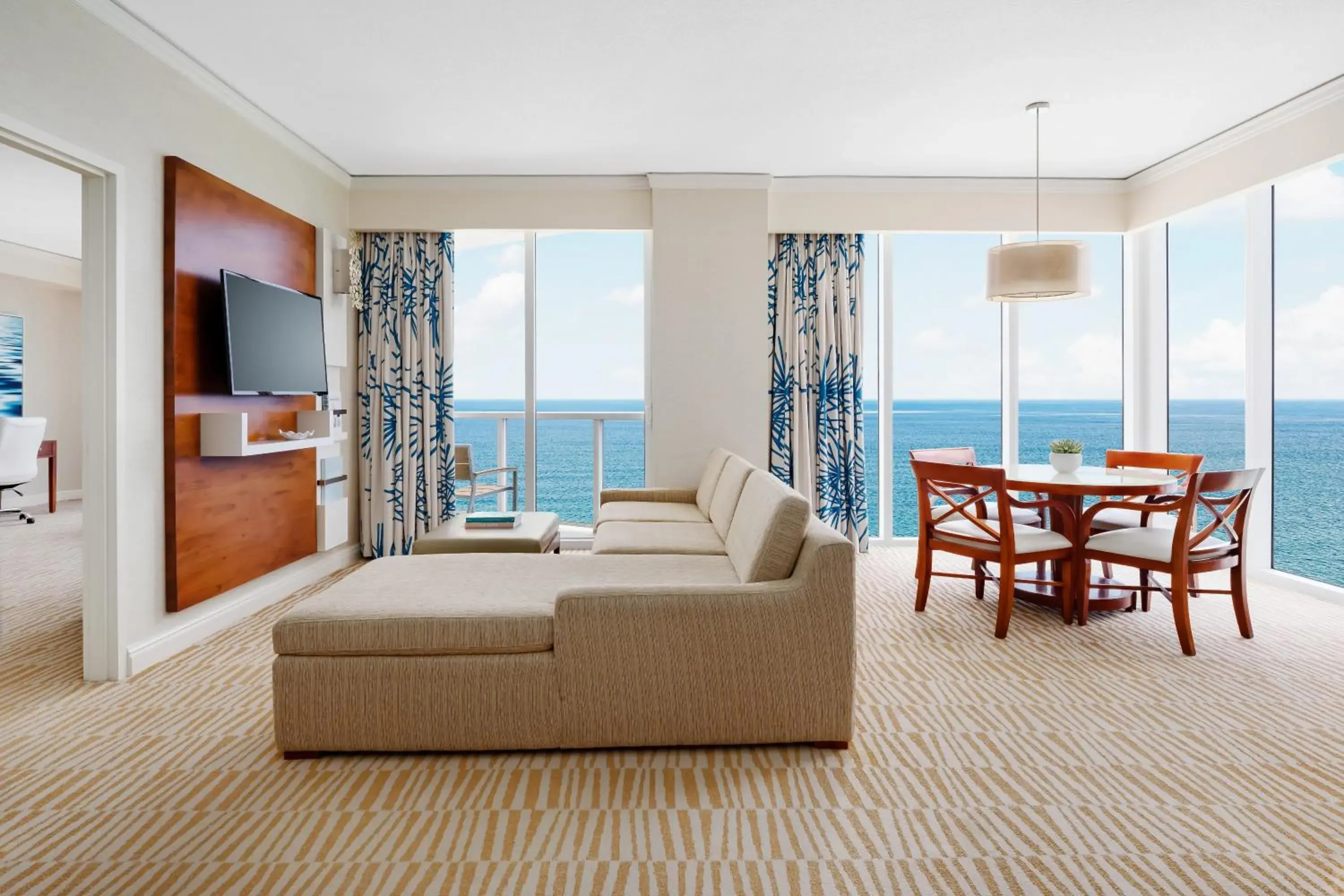 One Bedroom Suite Oceanfront in Trump International Beach Resort - Sunny Isles Beach One Bedroom Suite Oceanfront in Trump International Beach Resort - Sunny Isles Beach