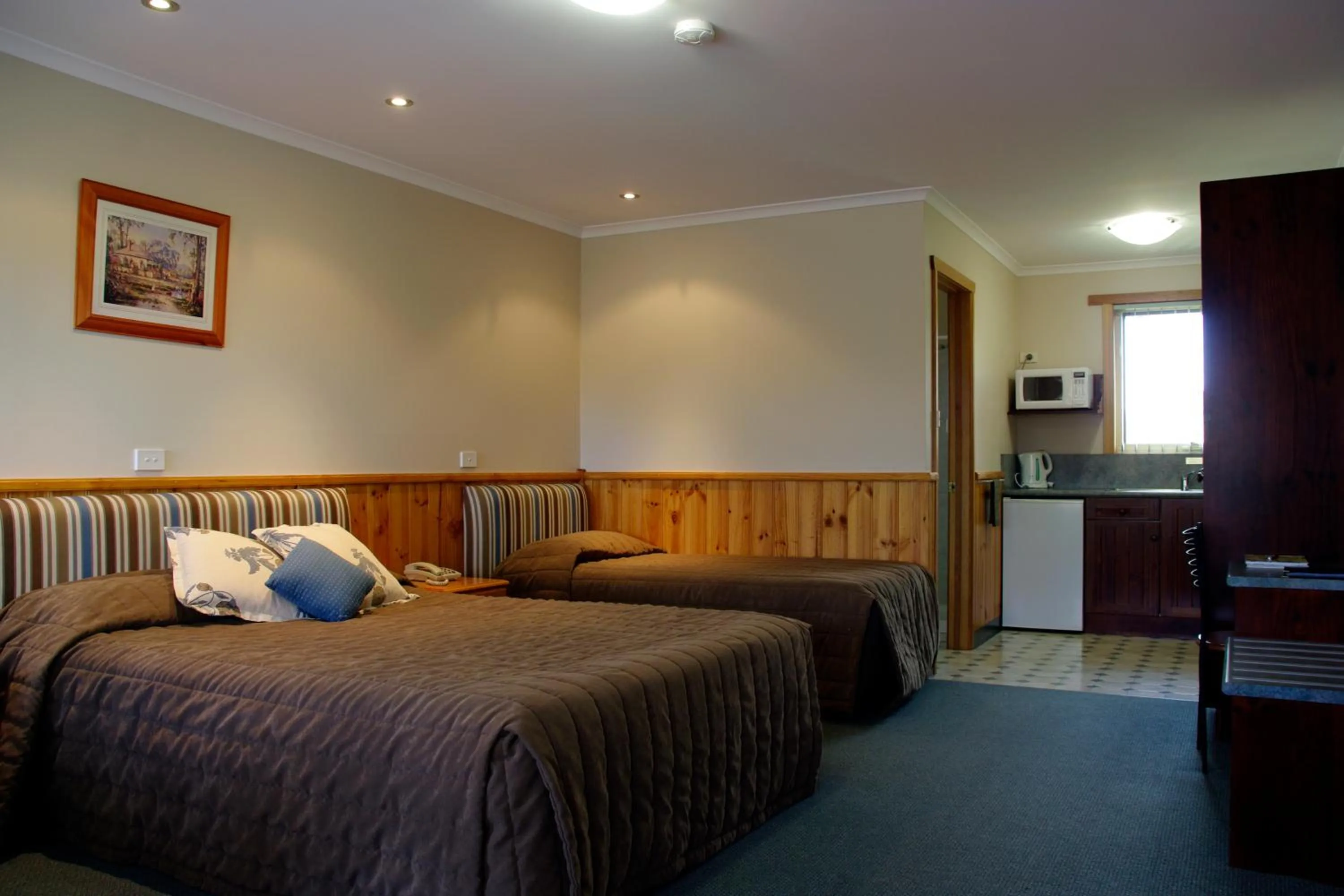 Bed in Kentish Hills Retreat