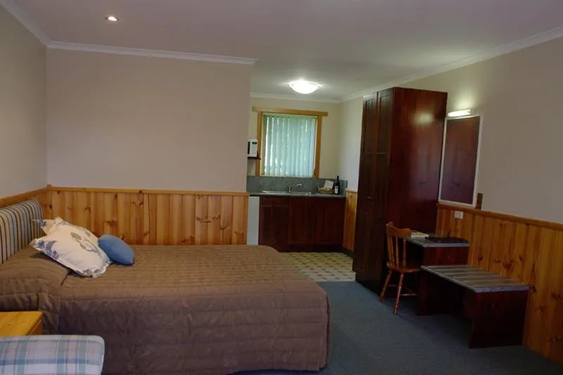 Photo of the whole room, Bed in Kentish Hills Retreat