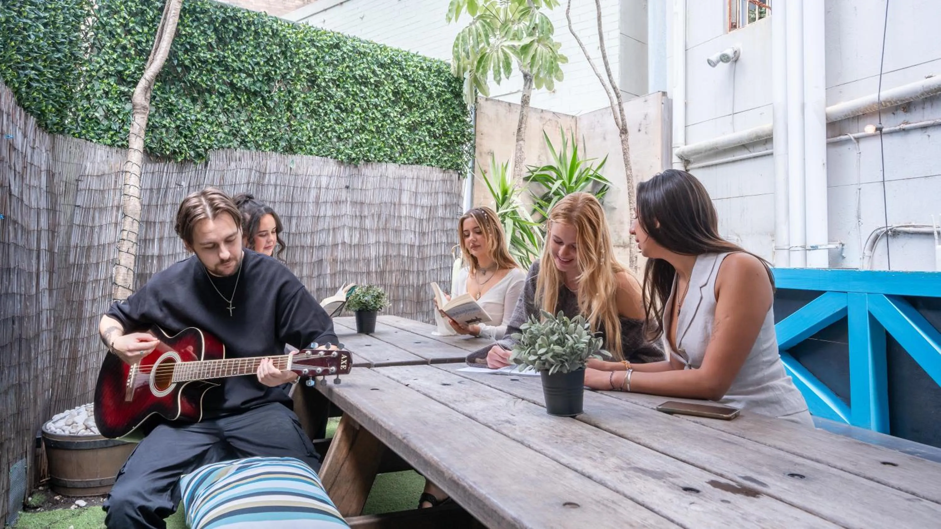 Inner courtyard view in Hump Backpackers