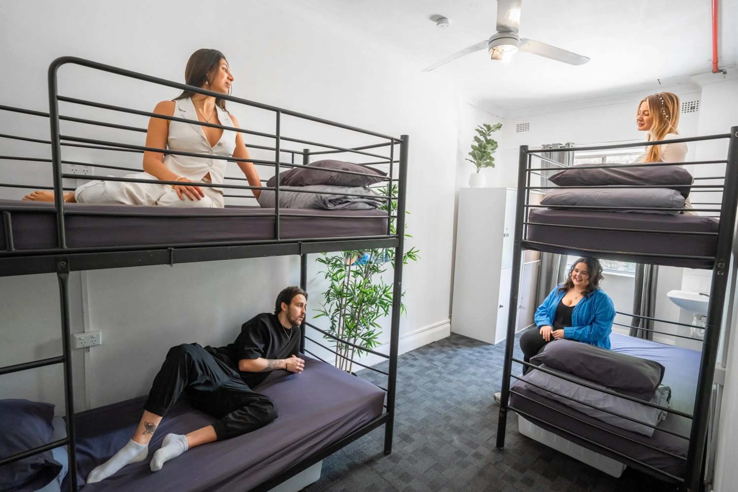 Bed, Bunk Bed in Hump Backpackers