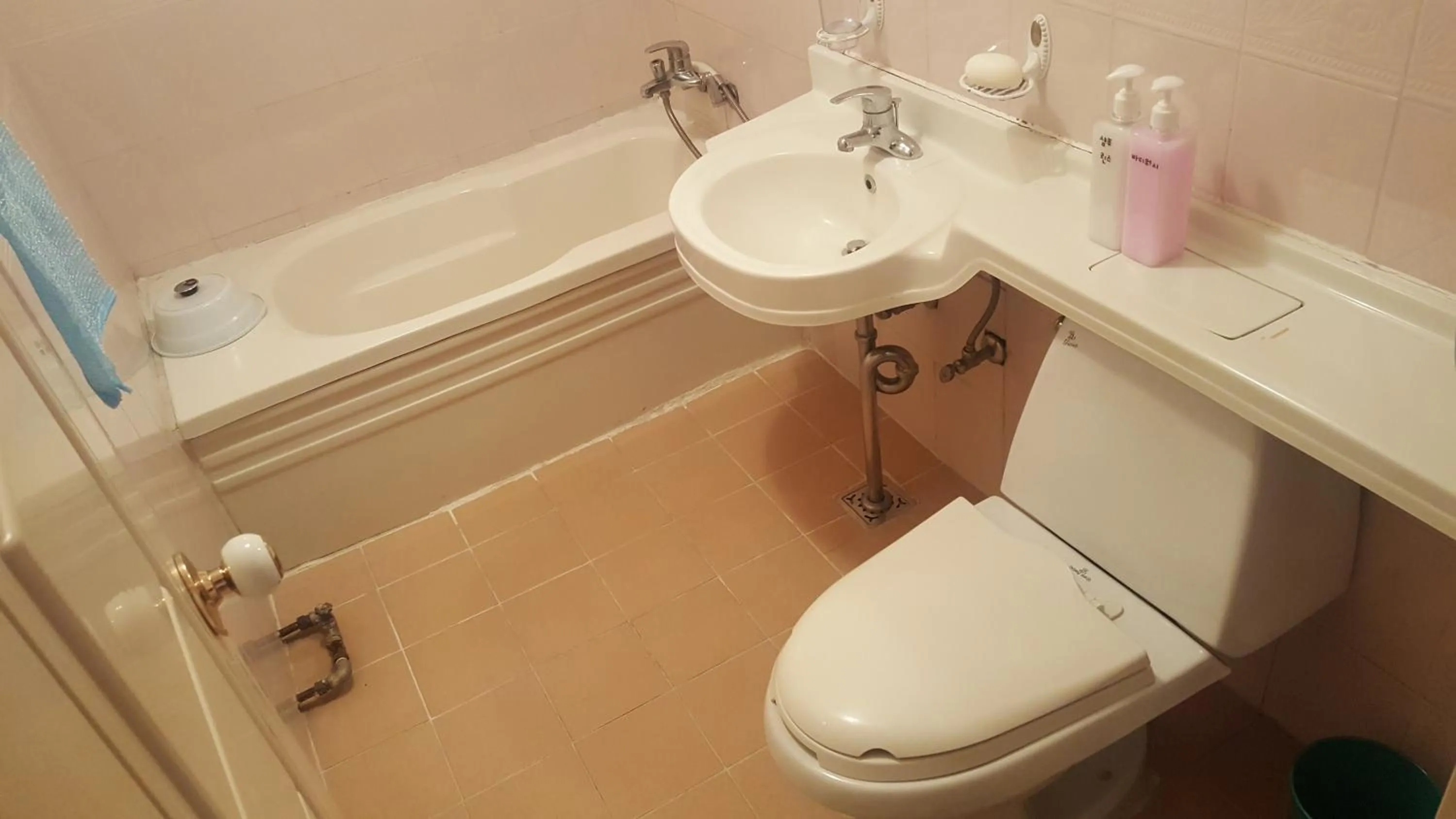 Bathroom in Seong Dong Jang