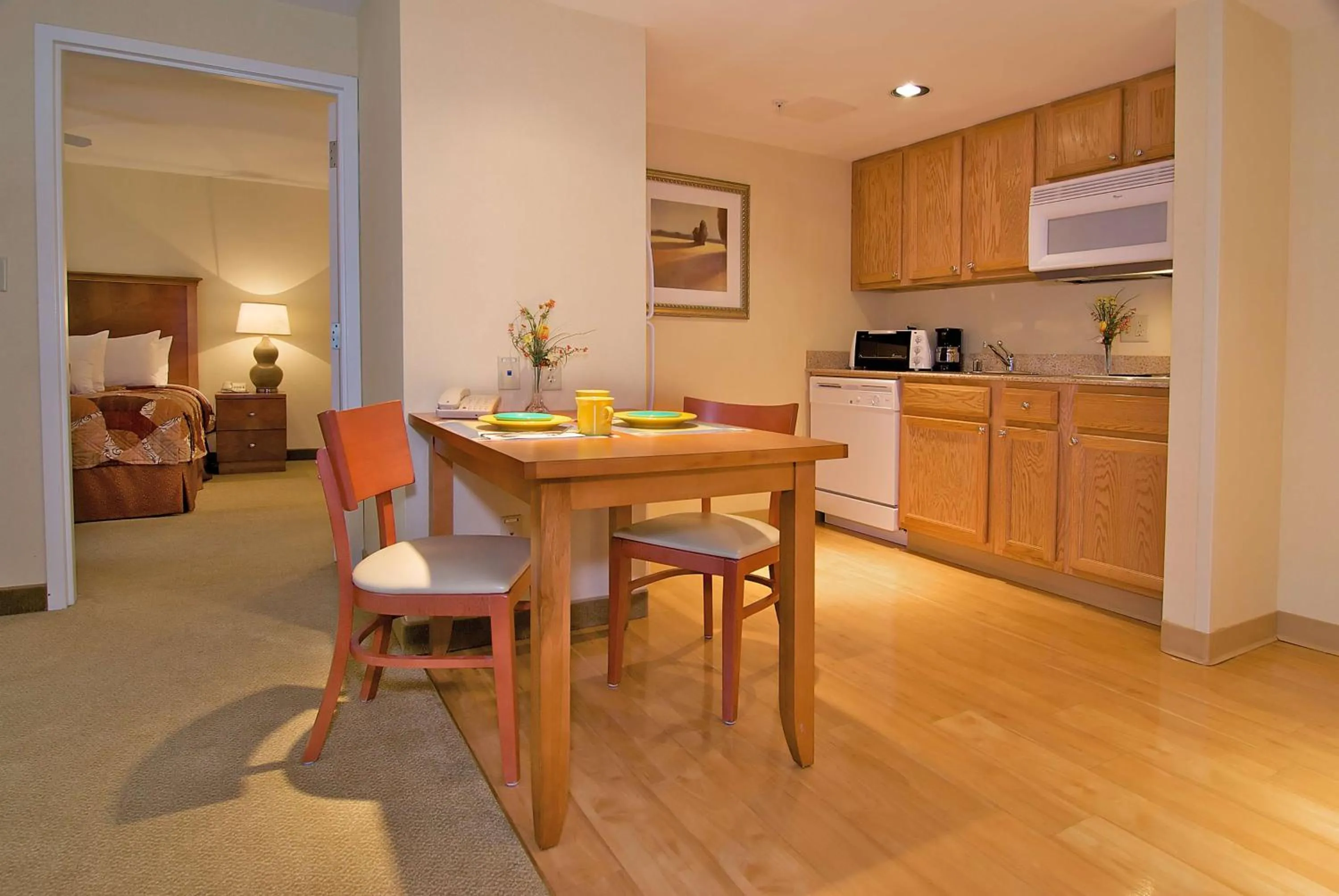 Kitchen or kitchenette in Homewood Suites by Hilton Newark-Wilmington South Area
