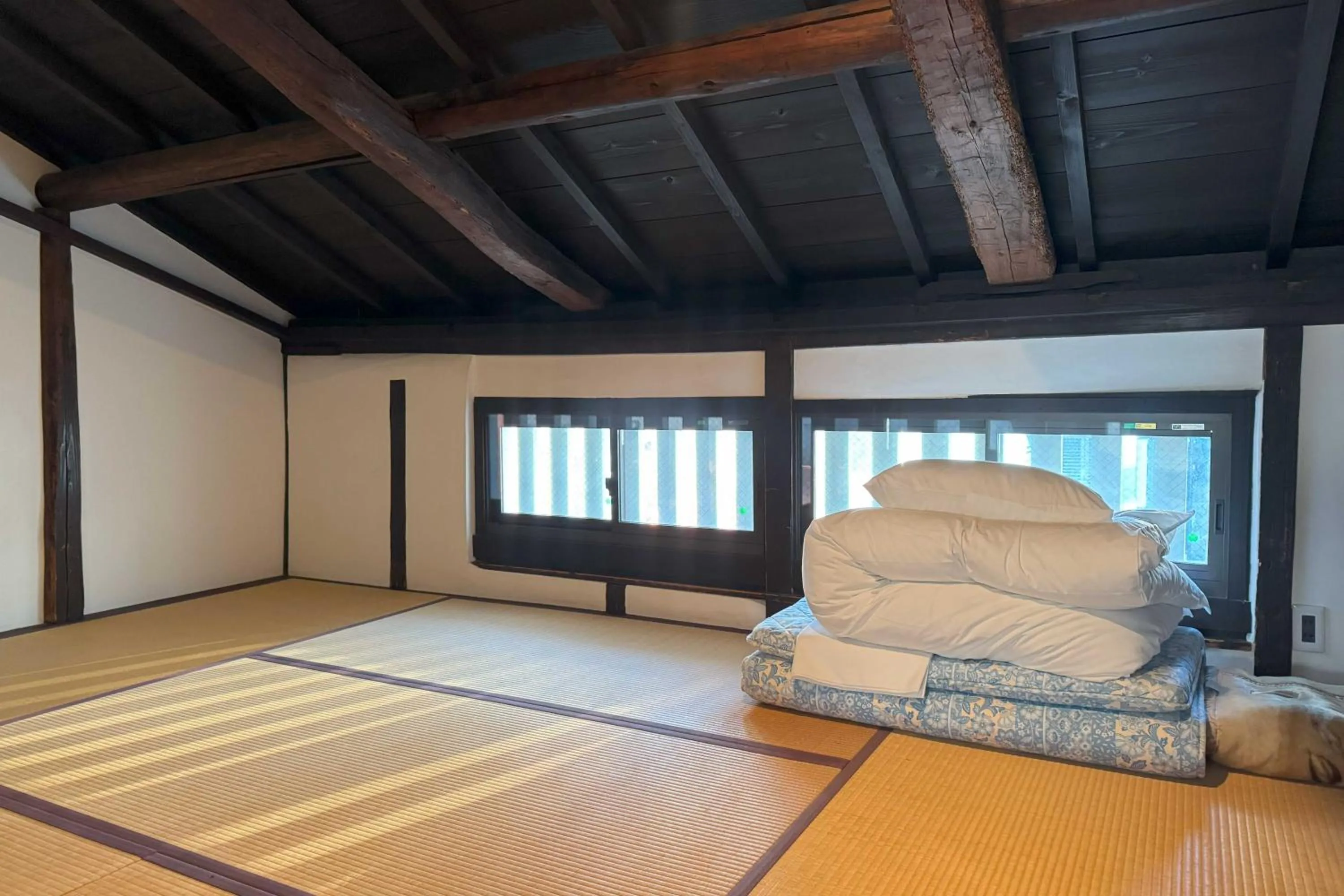 Photo of the whole room, Bed in Shirafuji-an
