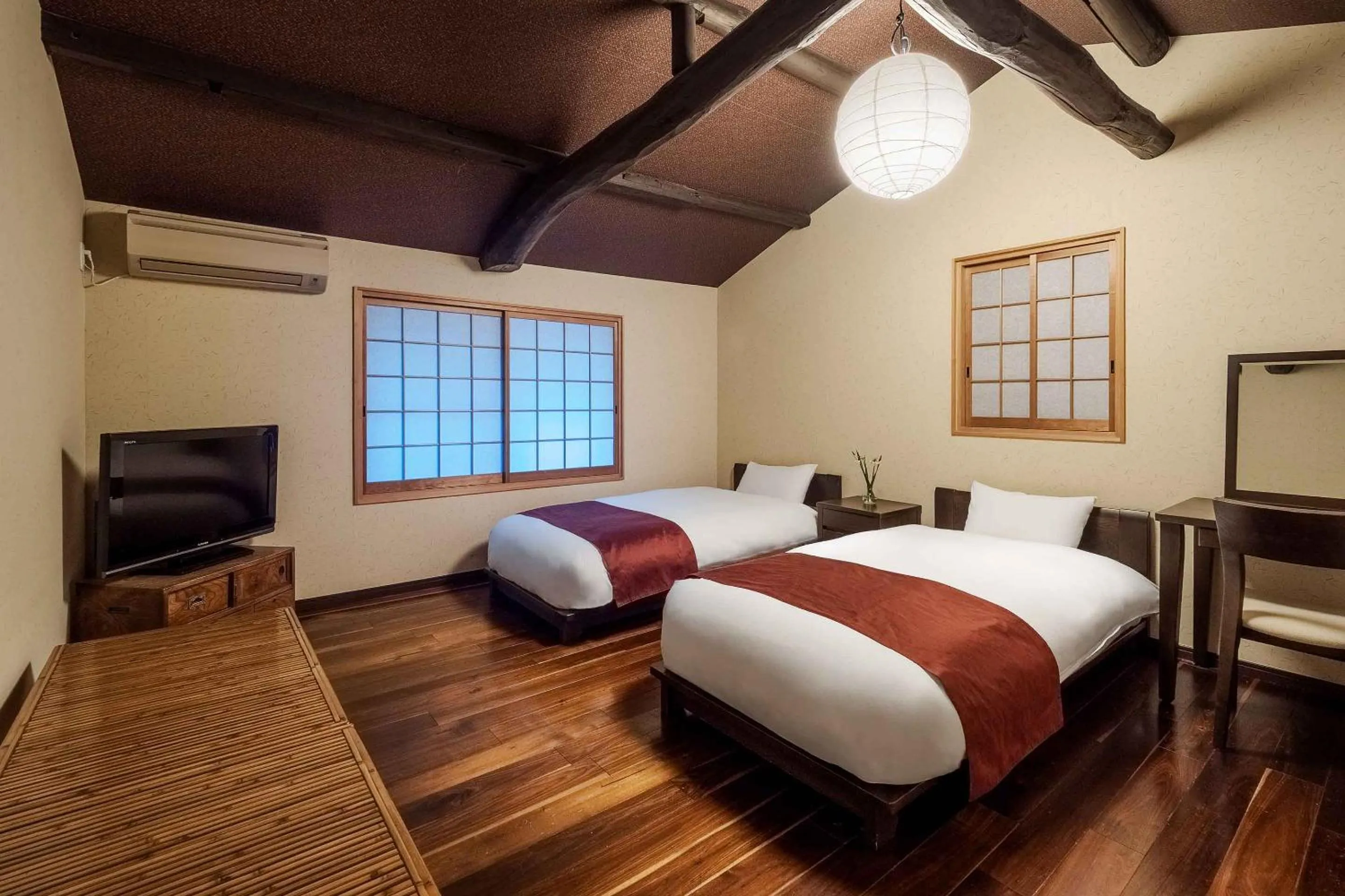 Bed in Akane an Machiya House