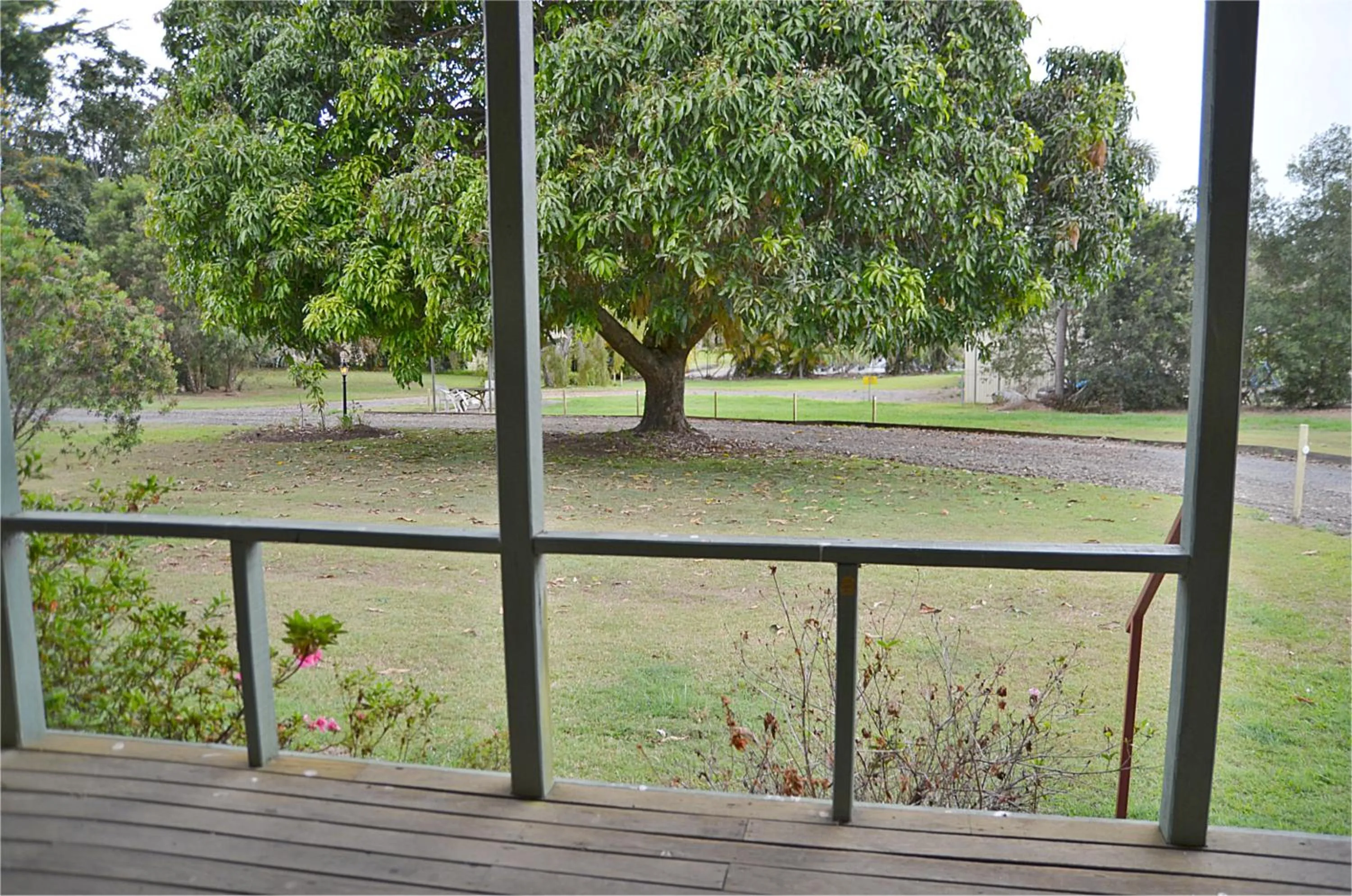 Patio in Beerwah Glasshouse Motel