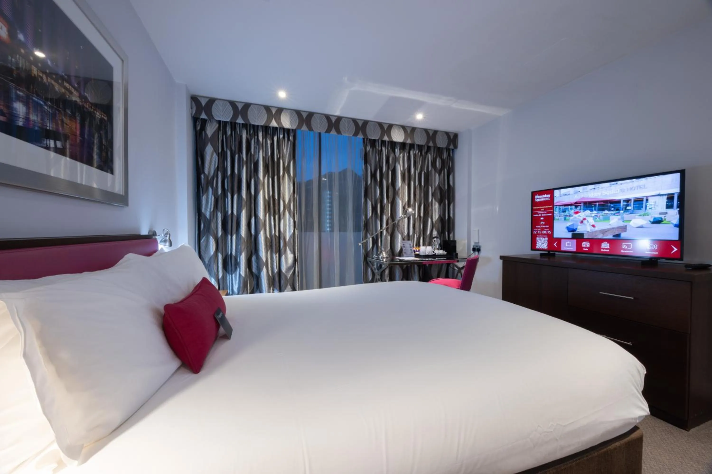 Bedroom, Bed in Bermondsey Square Hotel - A Bespoke Hotel