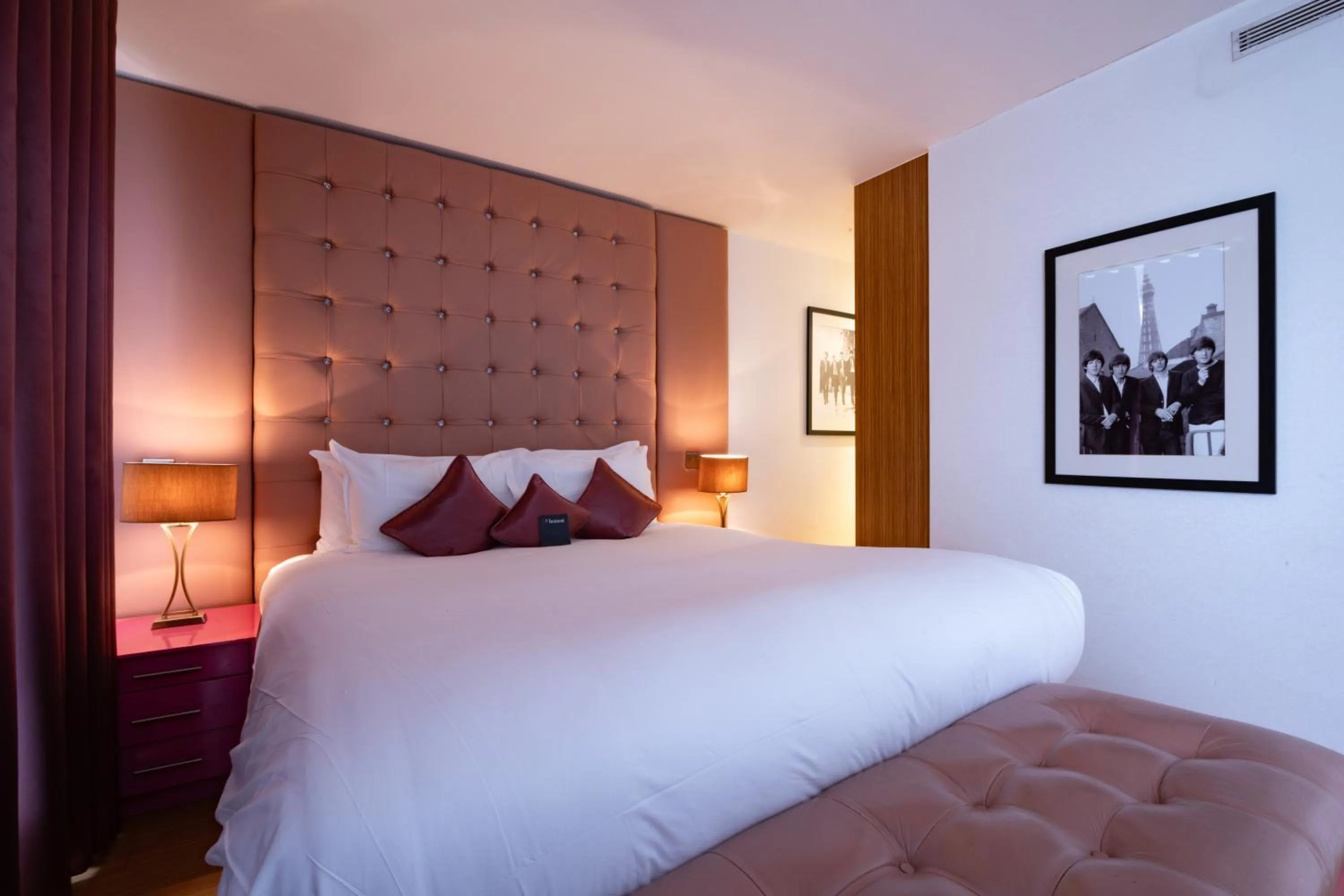Bedroom, Bed in Bermondsey Square Hotel - A Bespoke Hotel